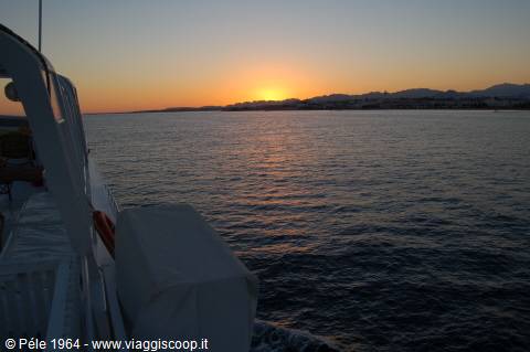 tramonto sul mare