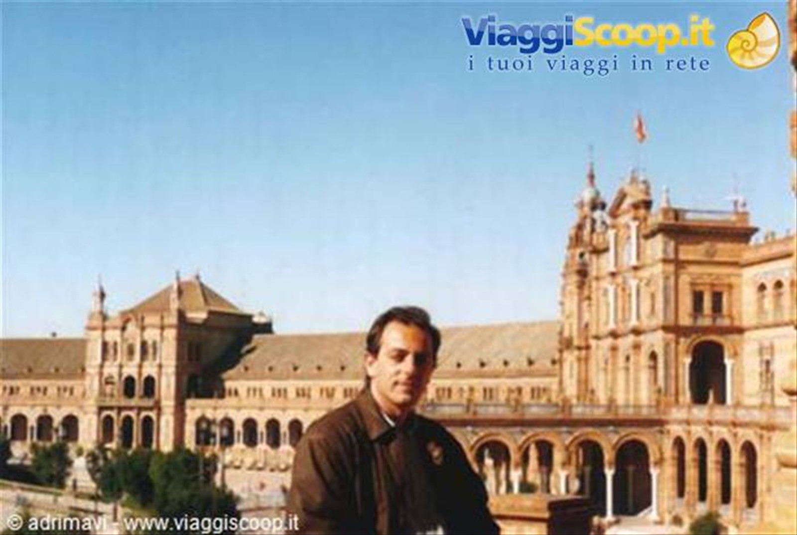 Siviglia - Adri in plaza de Espagna