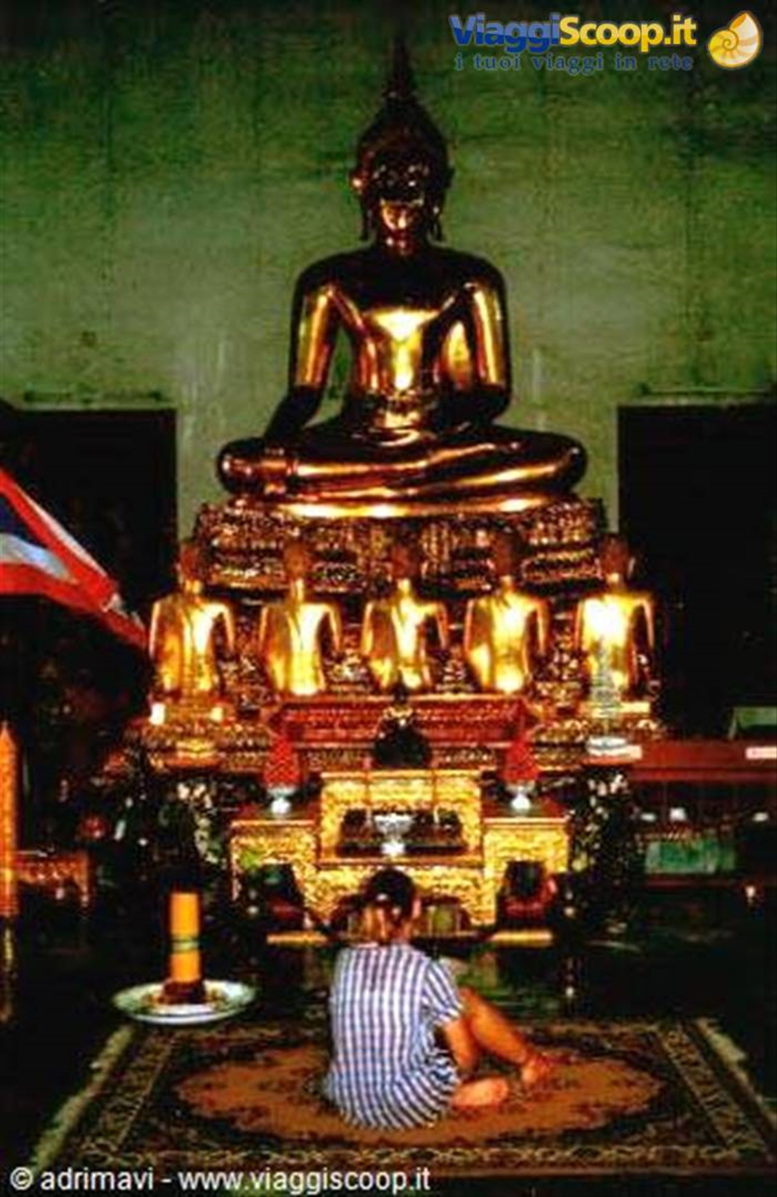 altare buddhista Wat Ben Cha Ma Bo Pit