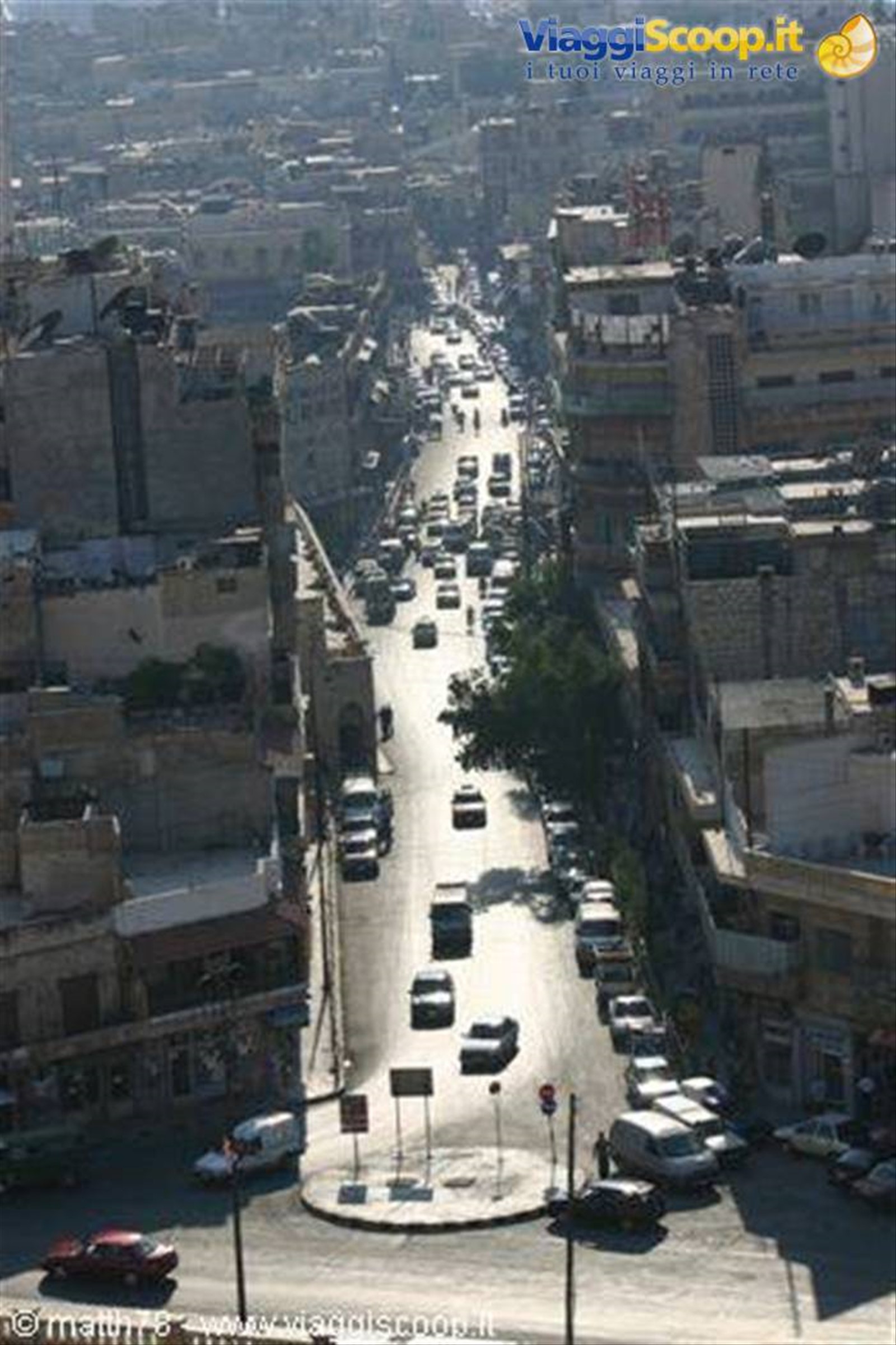 L'ordine nel caos, la quotidiana cacofonia del traffico aleppese