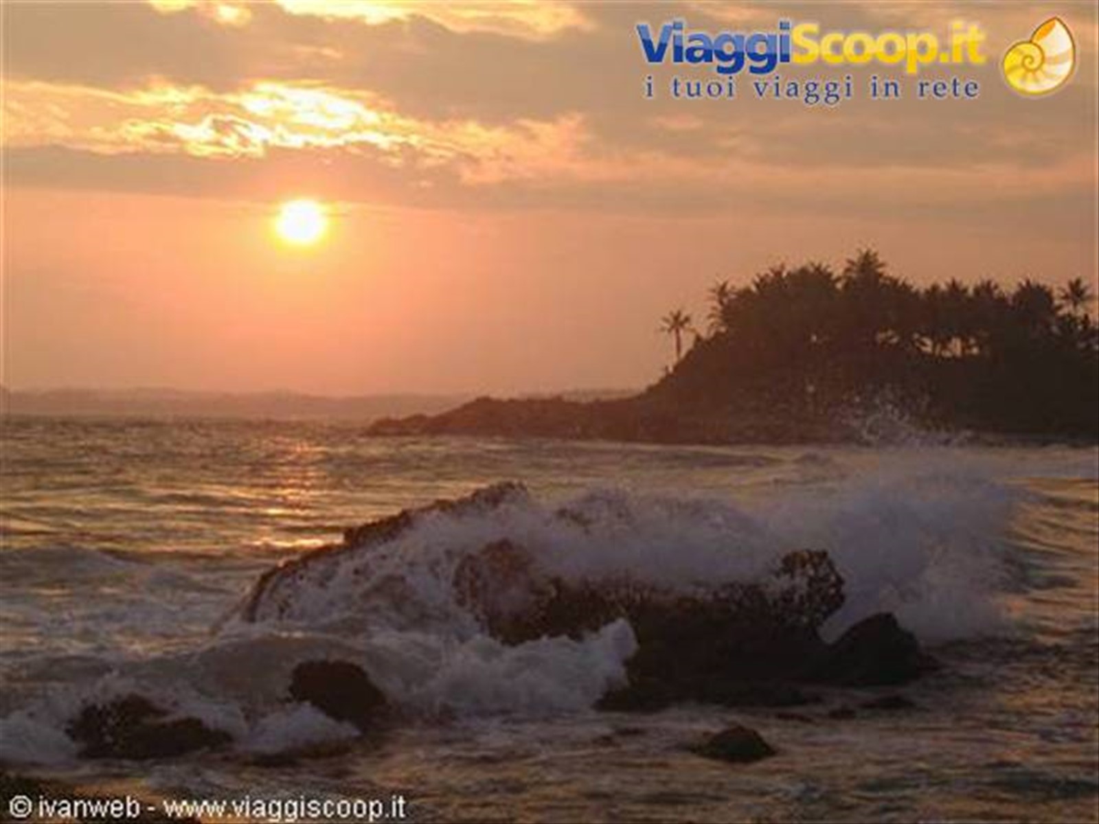 Tramonto sull'oceano