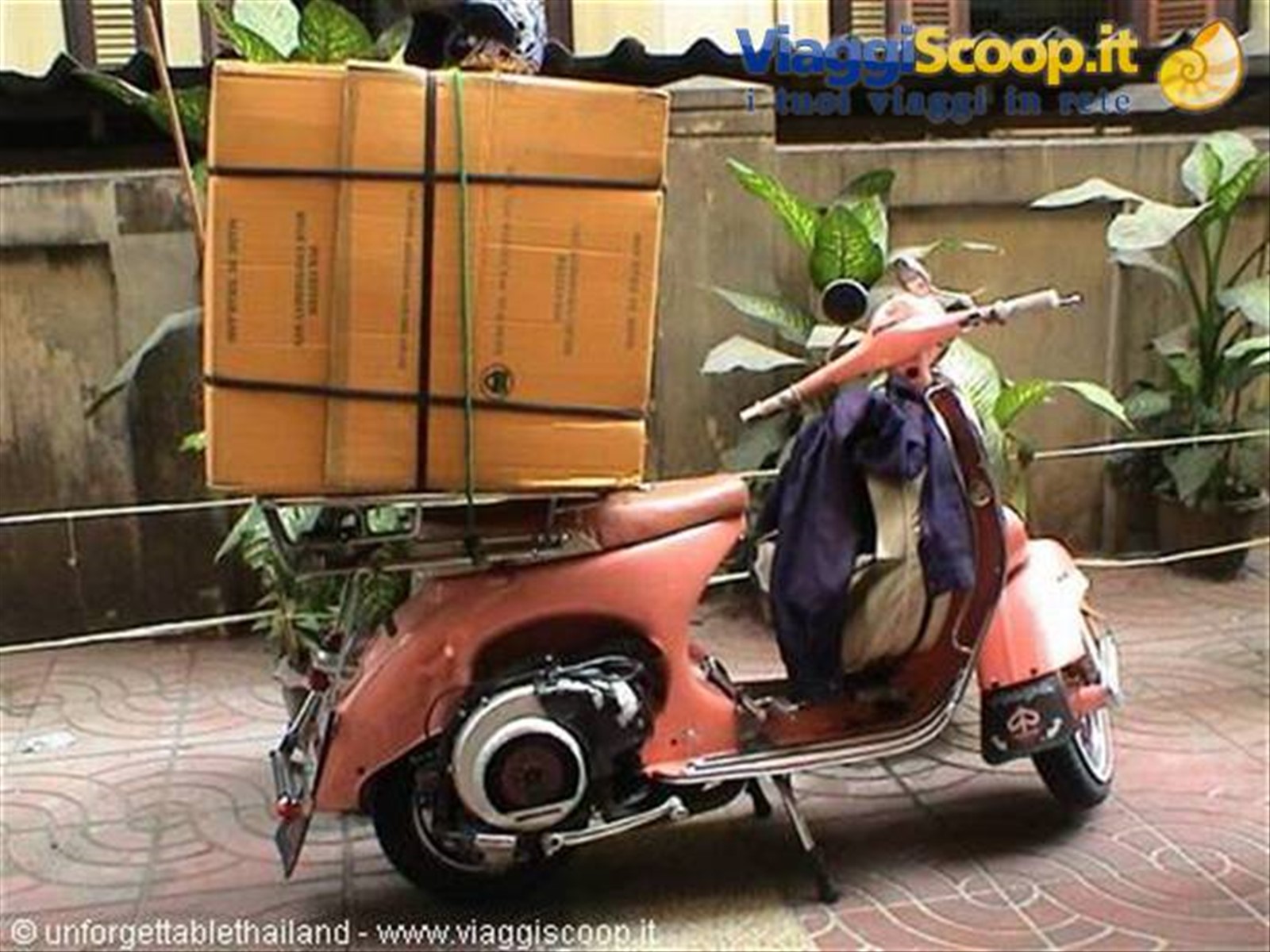 vespa a china town
