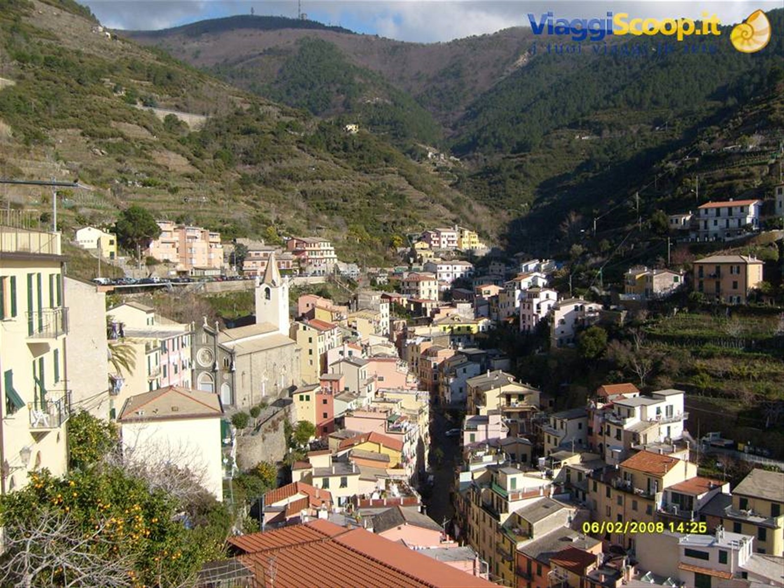 RIOMAGGIORE VISTA DALL'ALTO