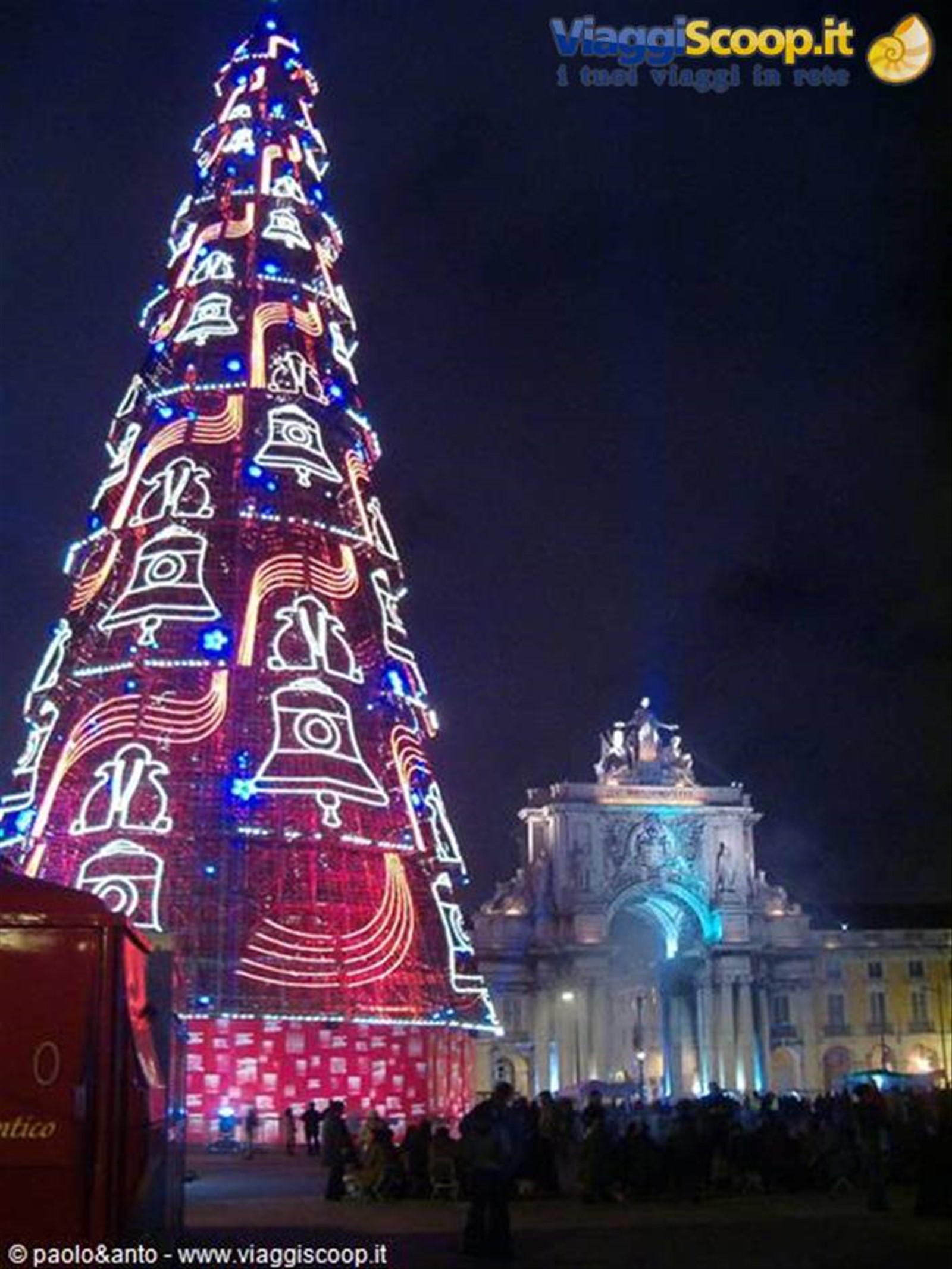 l'albero di natale a praca do comercio