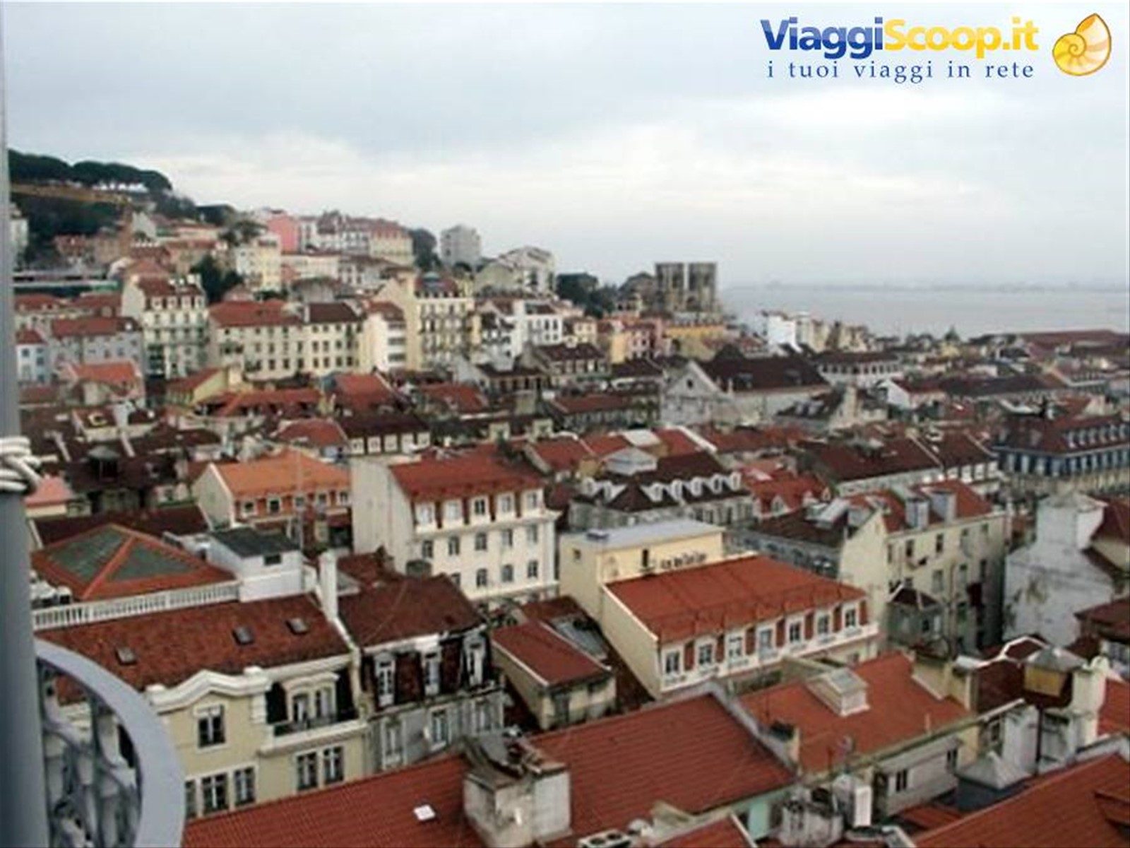 LISBONA DAL TETTO DELL'ELEVADOR DE SANTA JUSTA, MIRADOURO