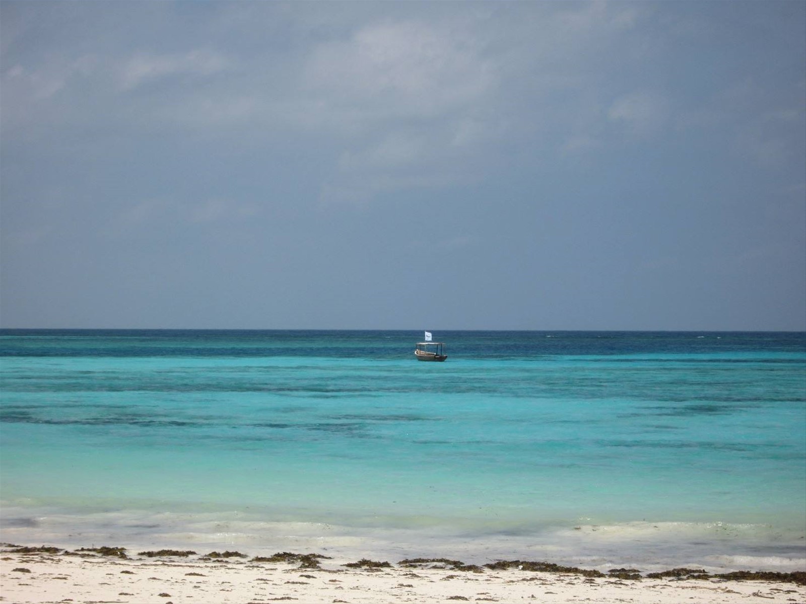 Il bellissimo mare davanti al Dongwe Village