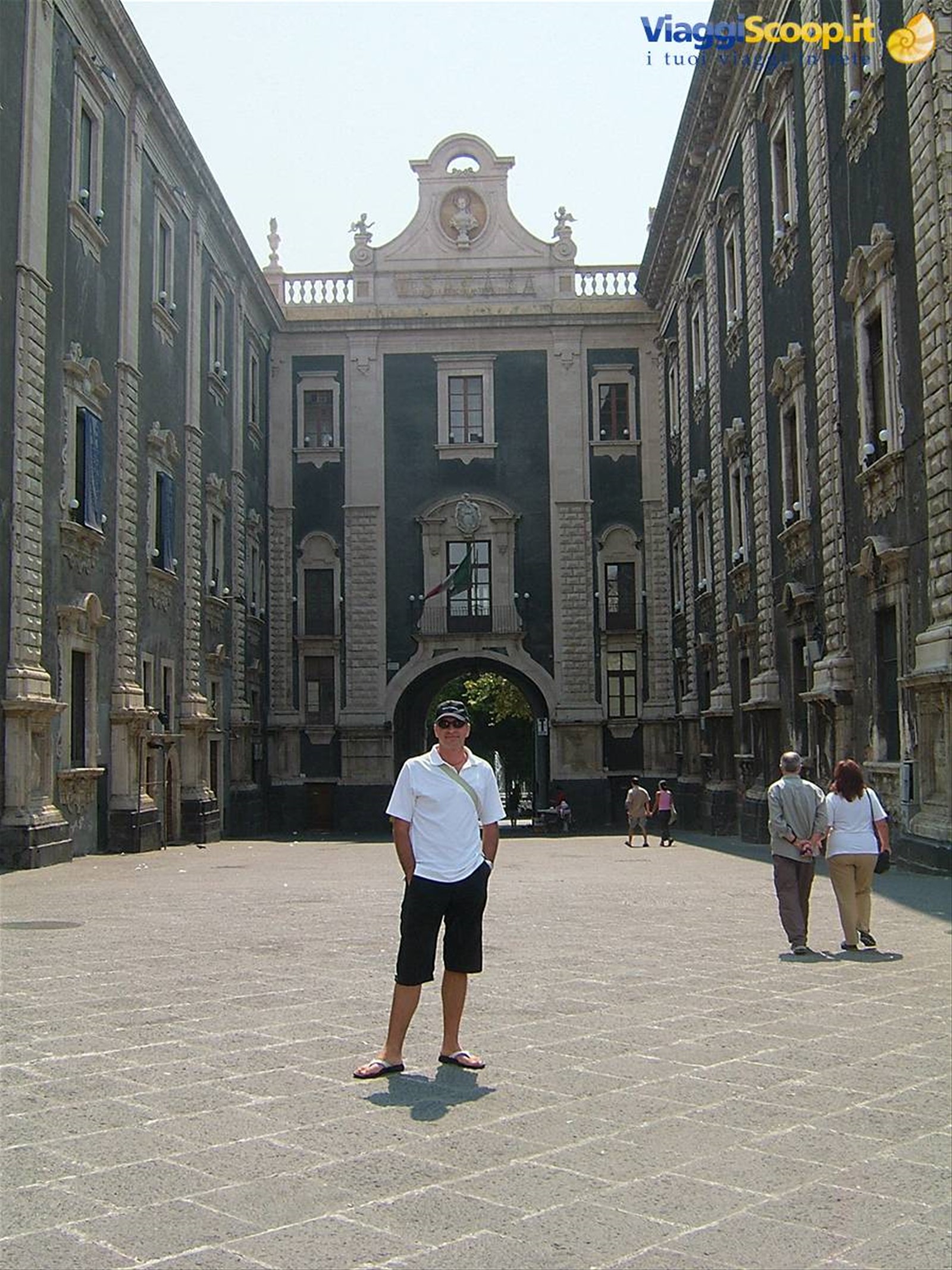 Porta Uzeda