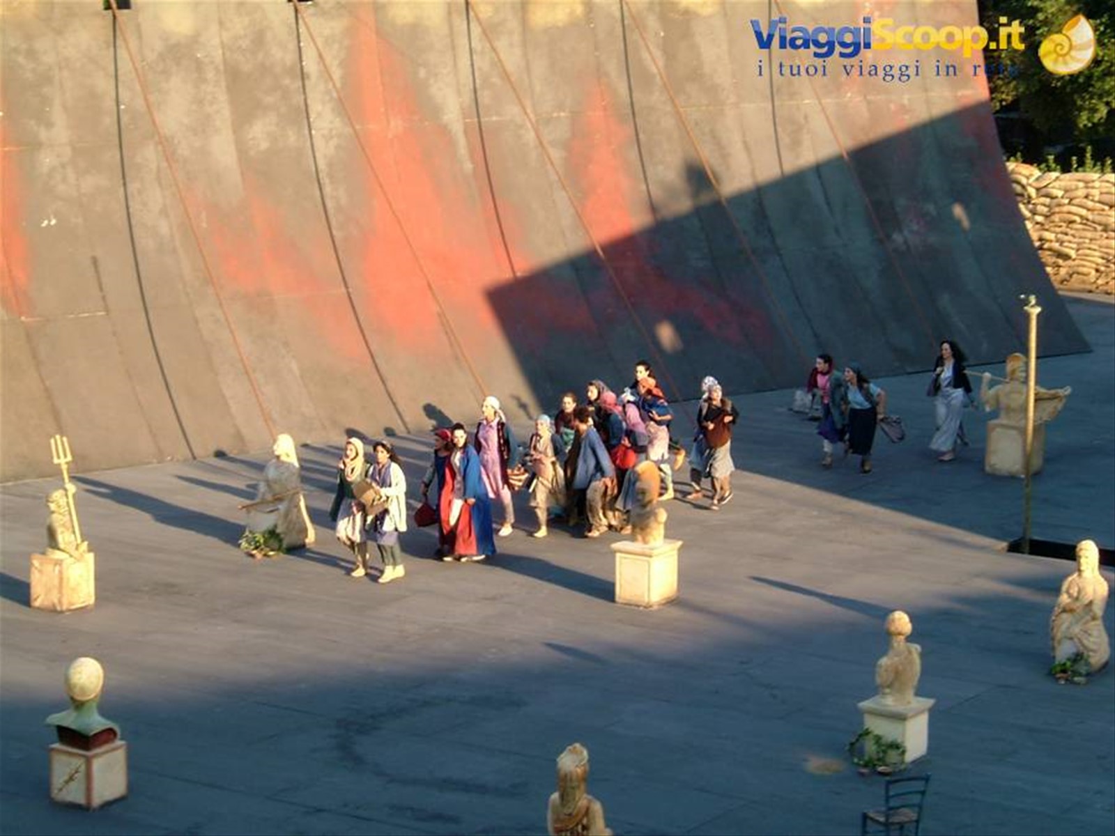 Rappresentazione della tragedia "Sette contro Tebe" nel teatro greco