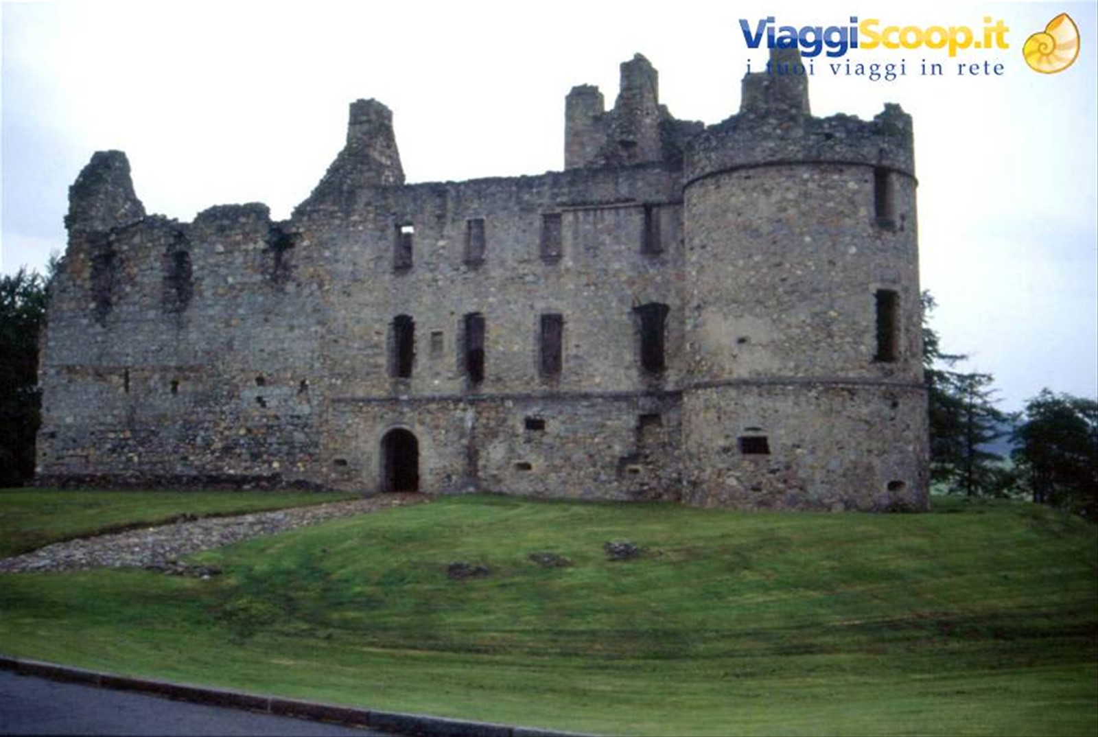 HUNTLY - IL CASTELLO