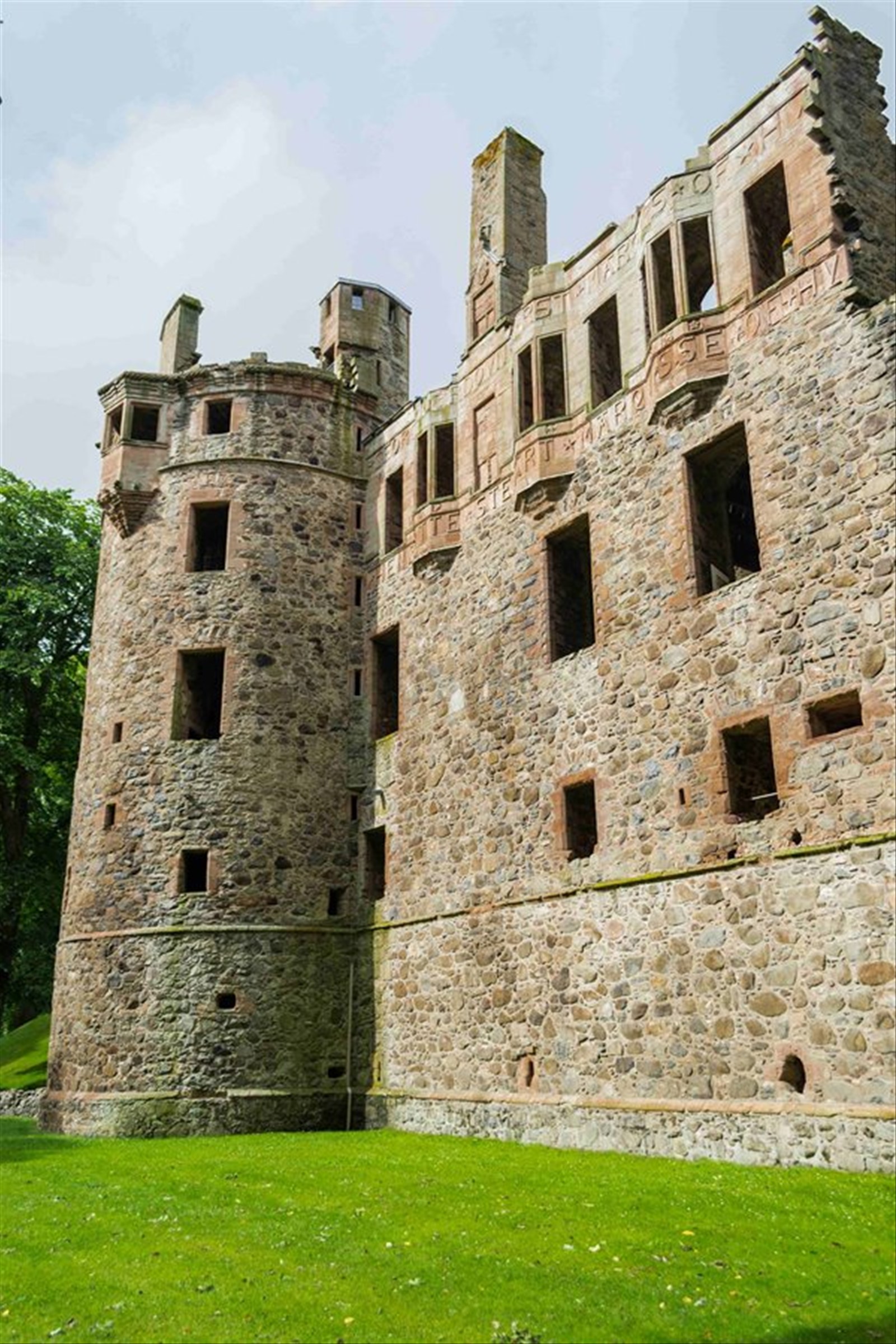 Huntly Castle