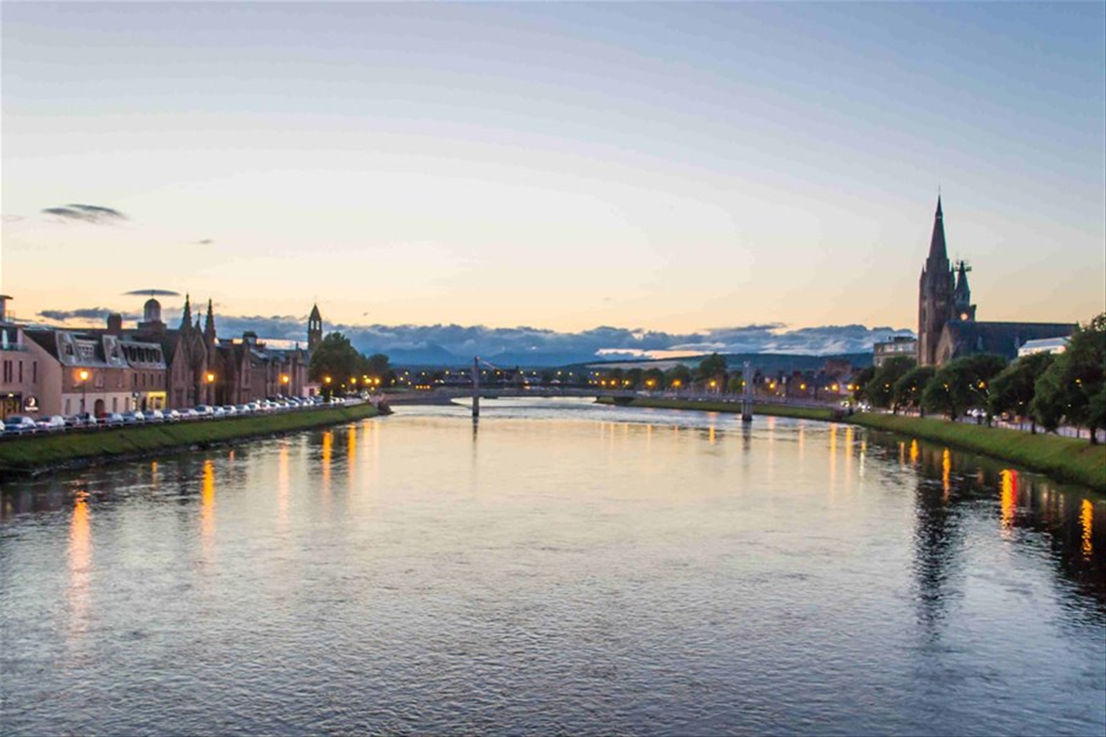 Il fiume Ness che taglia la città