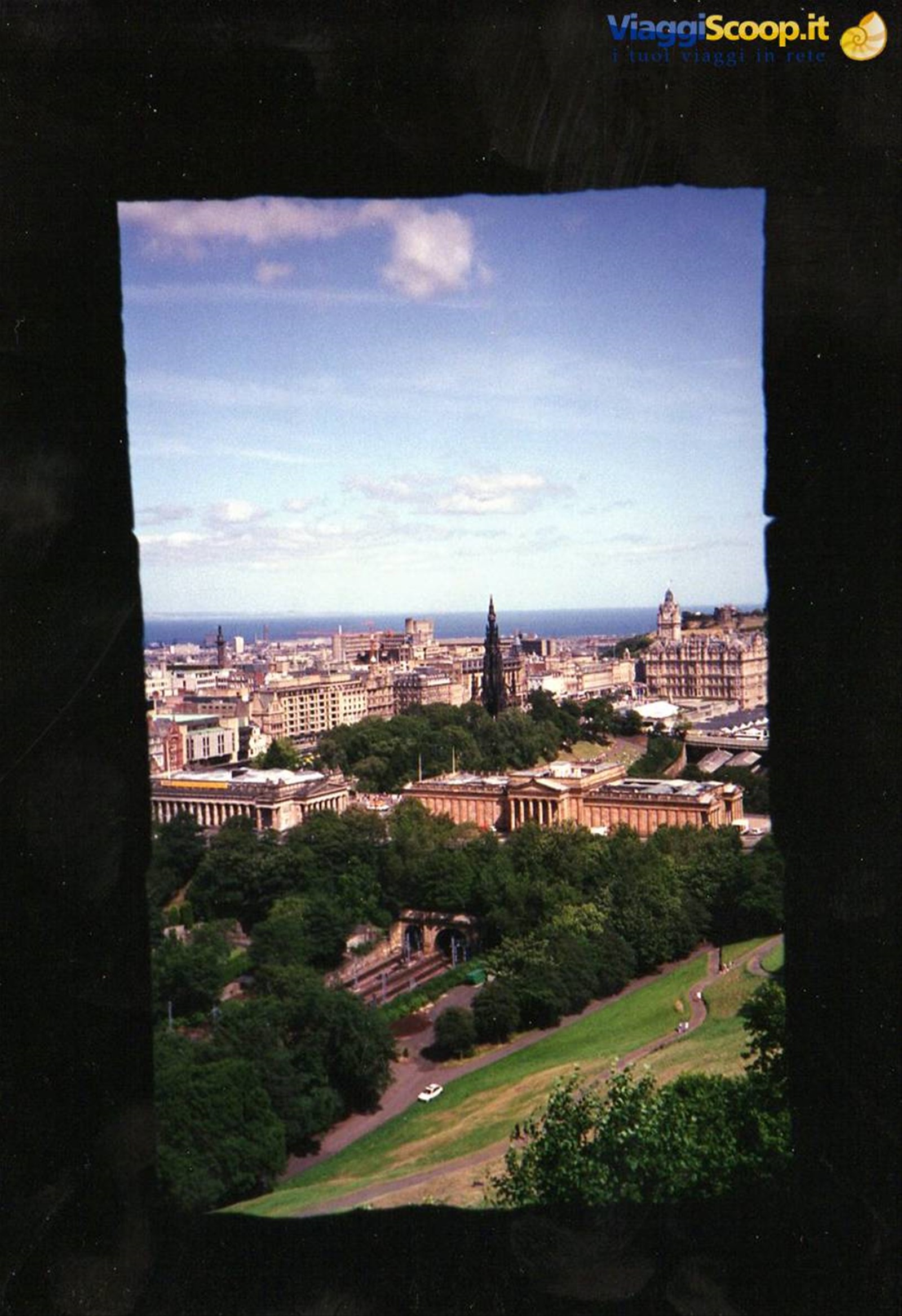 Panorama di Edinburgo dal Castello