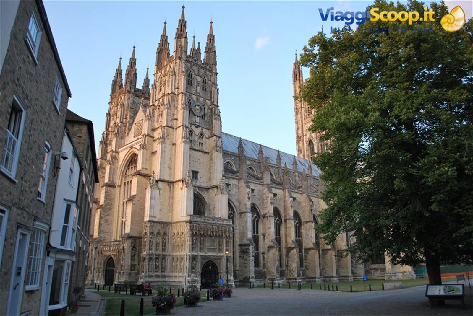 Cattedrale di Canterbury al tramonto