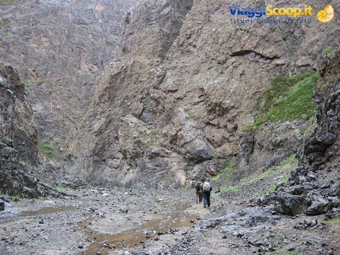 Trek nelle gole di Yolyn Am