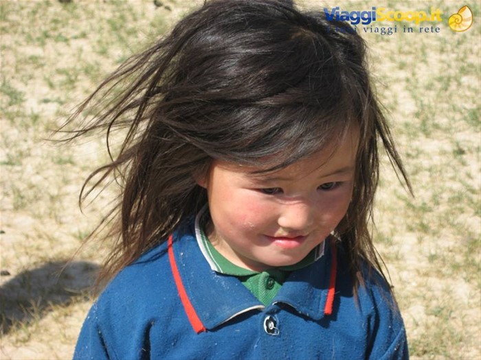 Volto di bambina Mongola