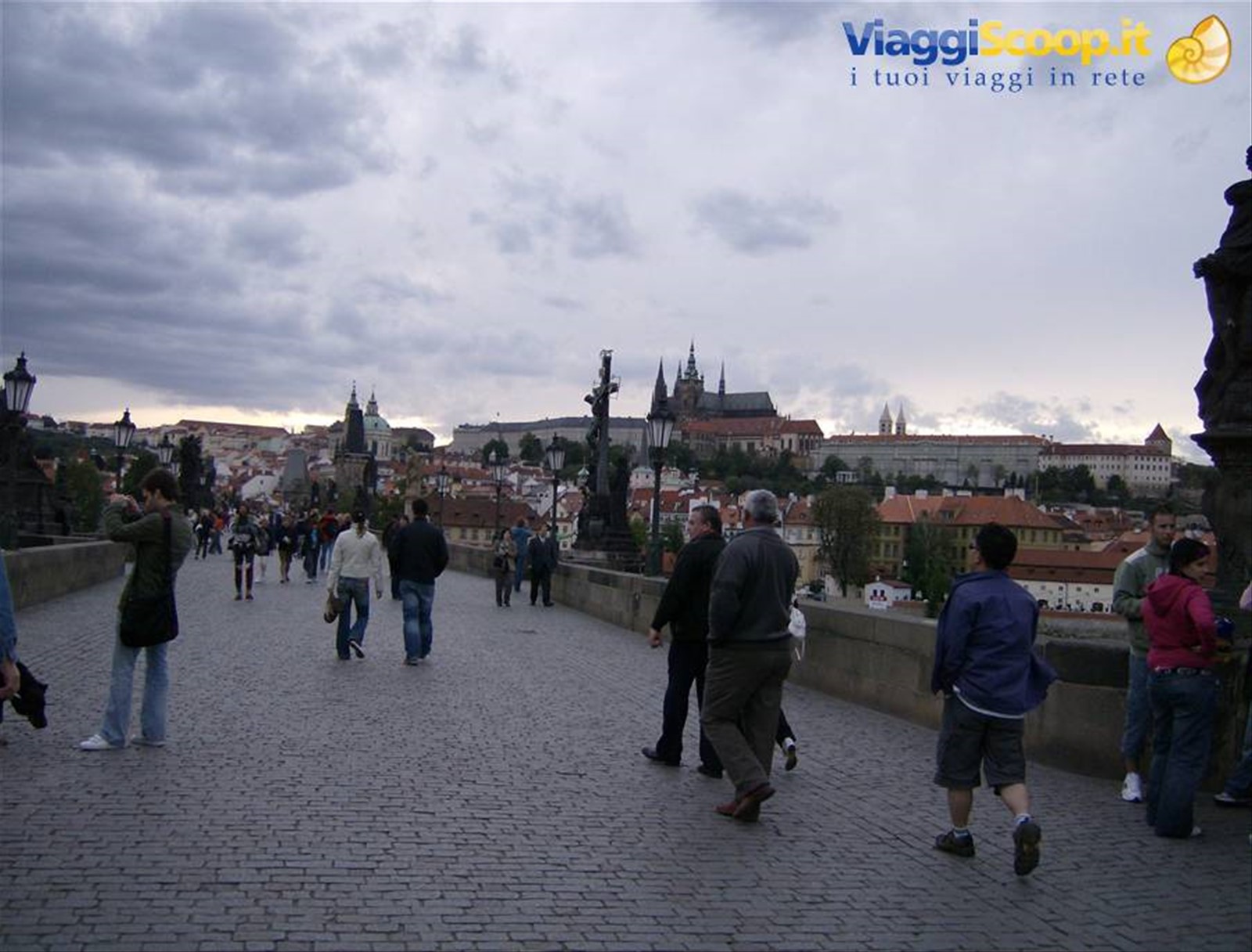 praga - passeggiata sul Ponte Carlo