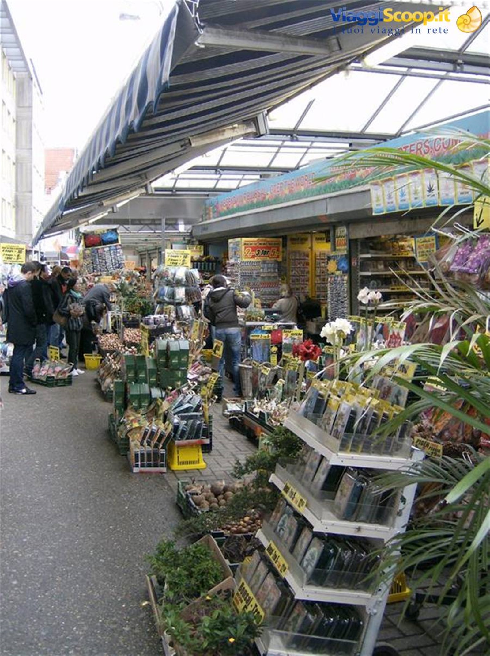 mercato dei fiori su chiatte