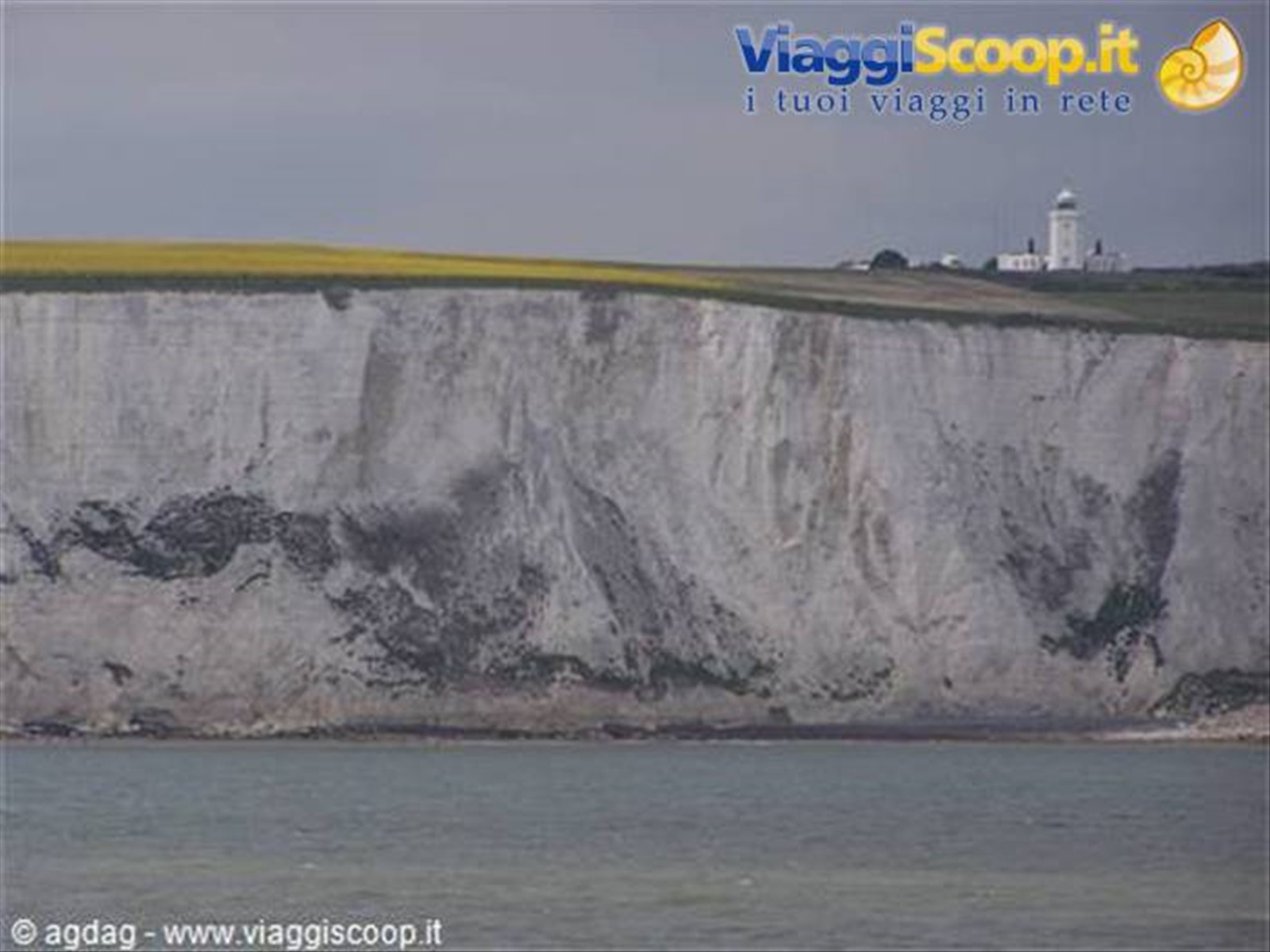 Dover - Faro e scogliera