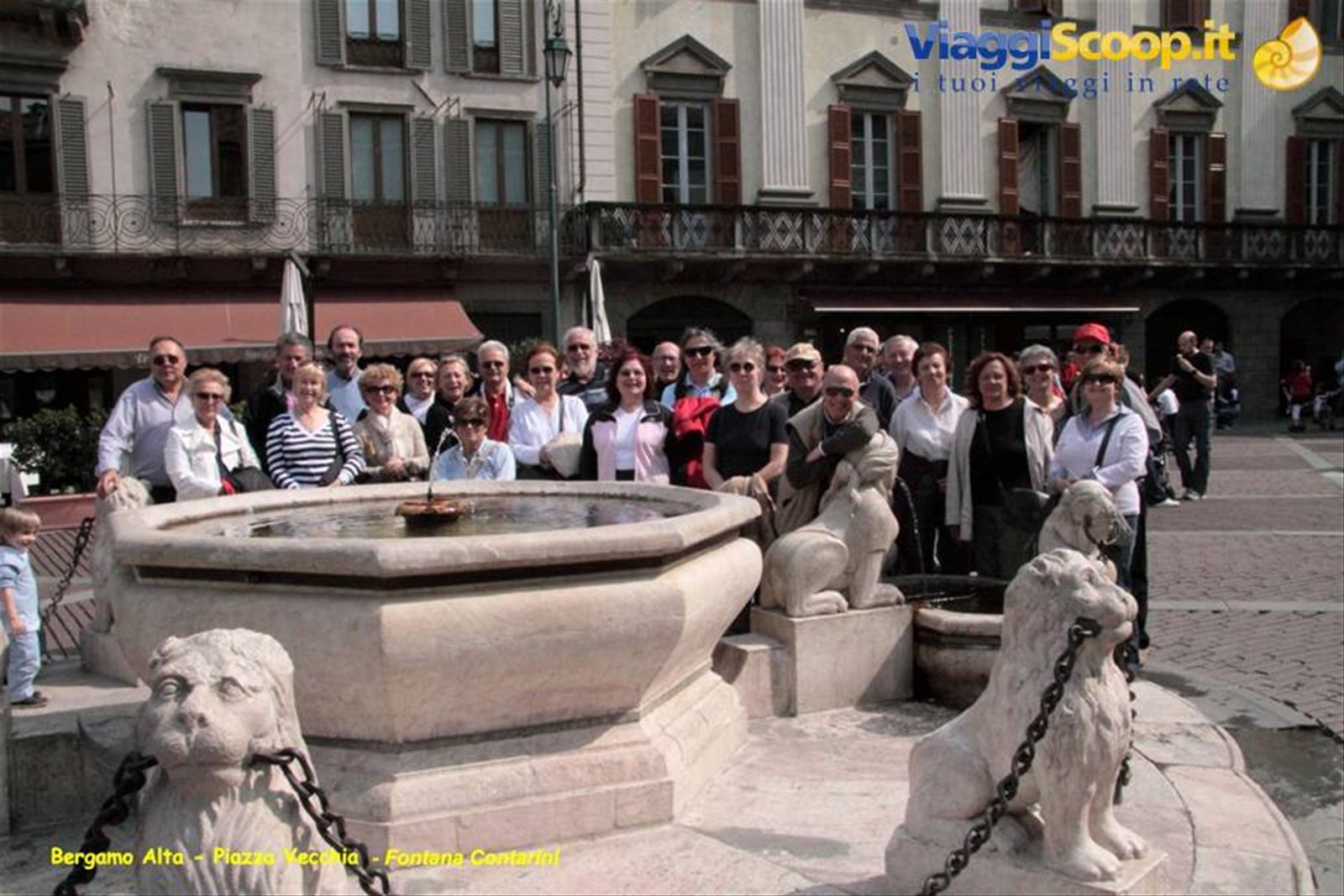 Bergamo alta - Piazza vecchia - fontana Contarini