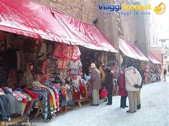 Tallin: Centro Storico, il mercatino a meno otto.