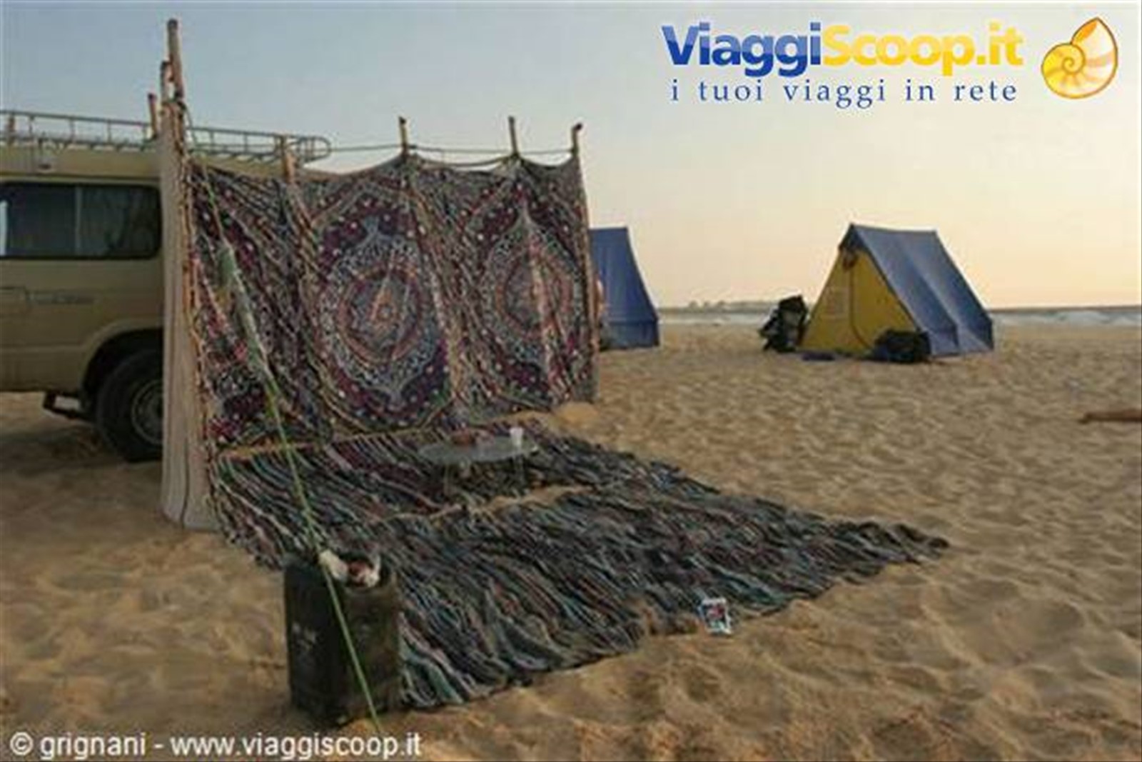 Campeggio nel Deserto Biancp