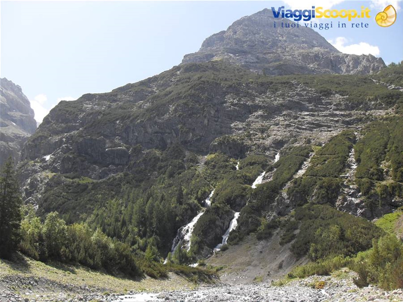 le cascate nella zona delle 3 Fontane