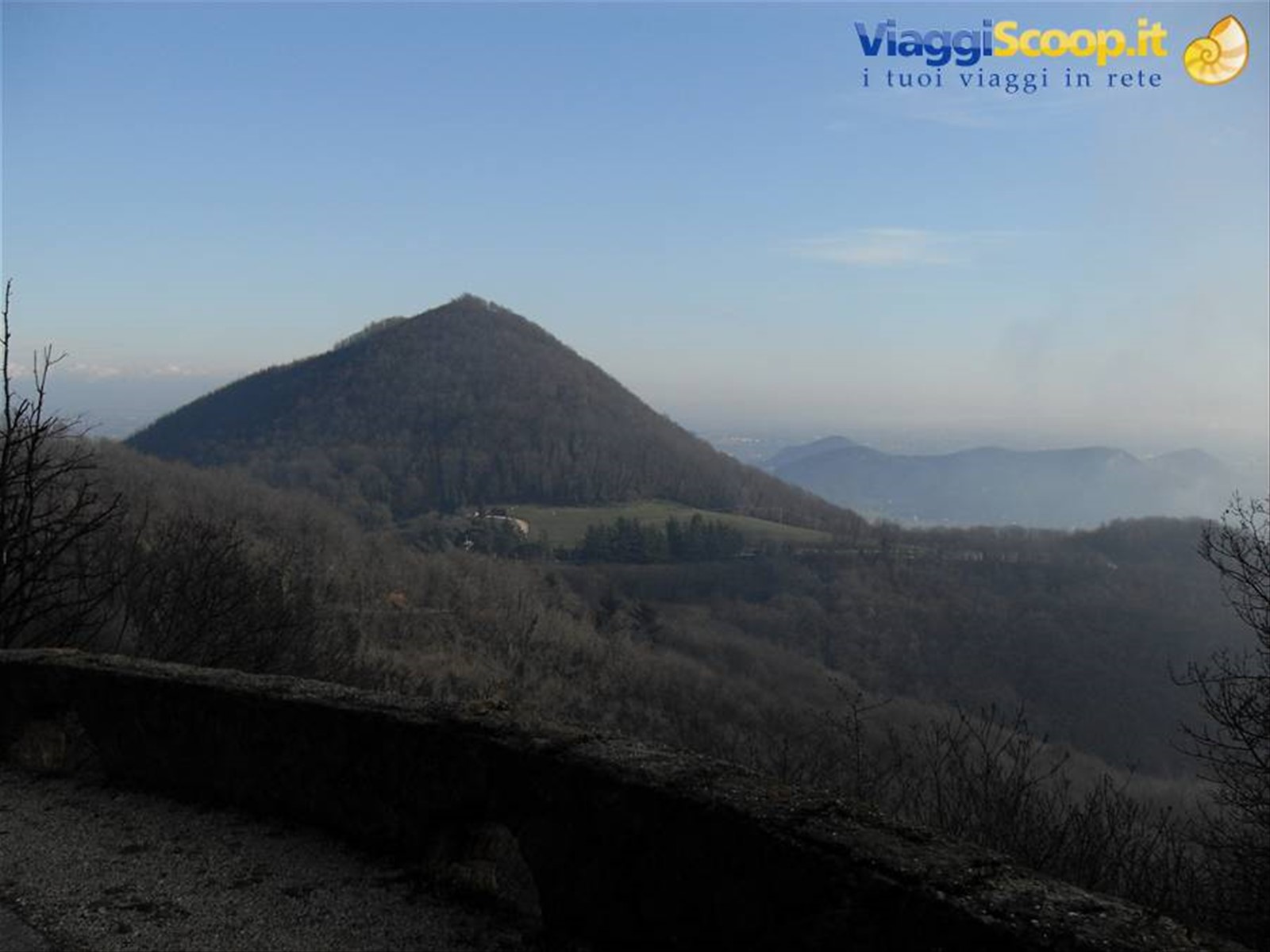 Il Monte Grande visto dal Monte della Madonna