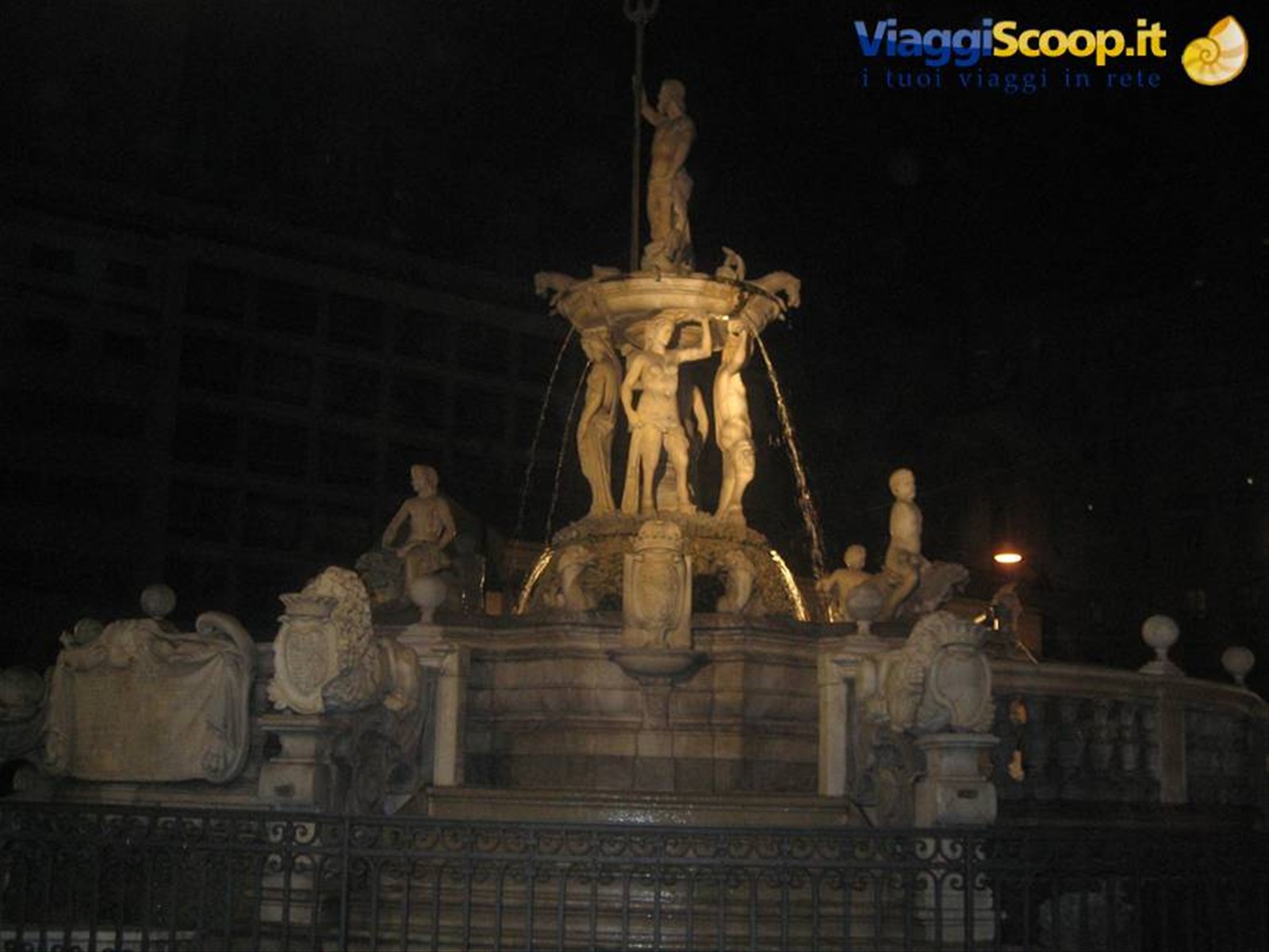 La Fontana del Nettuno (sec. XVI), via Medina