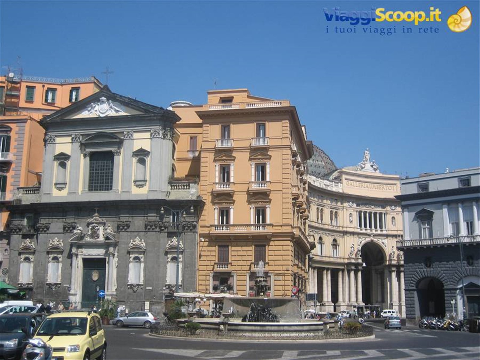 La fontana "a carcioffola", Piazza Trieste