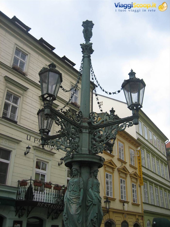 Cariatidi