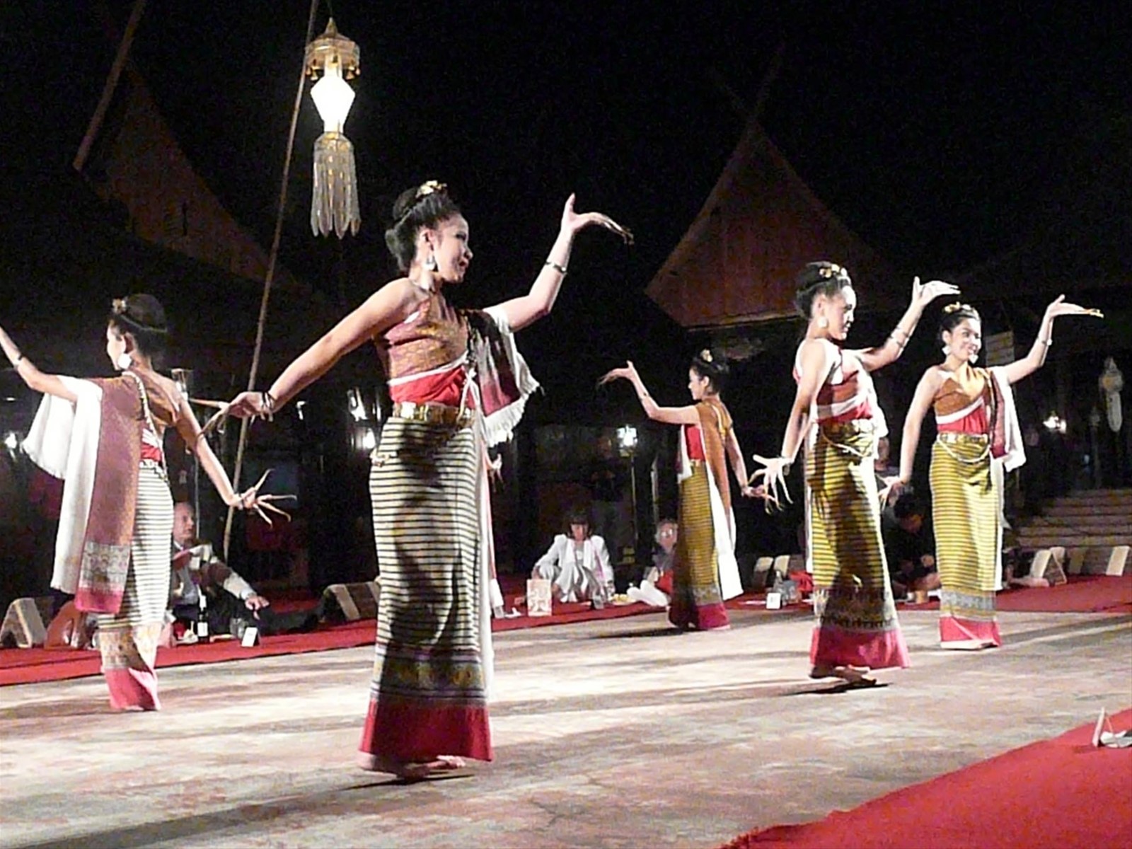 SERATA THAILANDESE