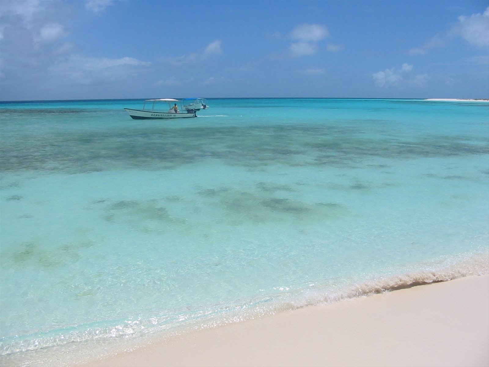 los roques- caio de agua
