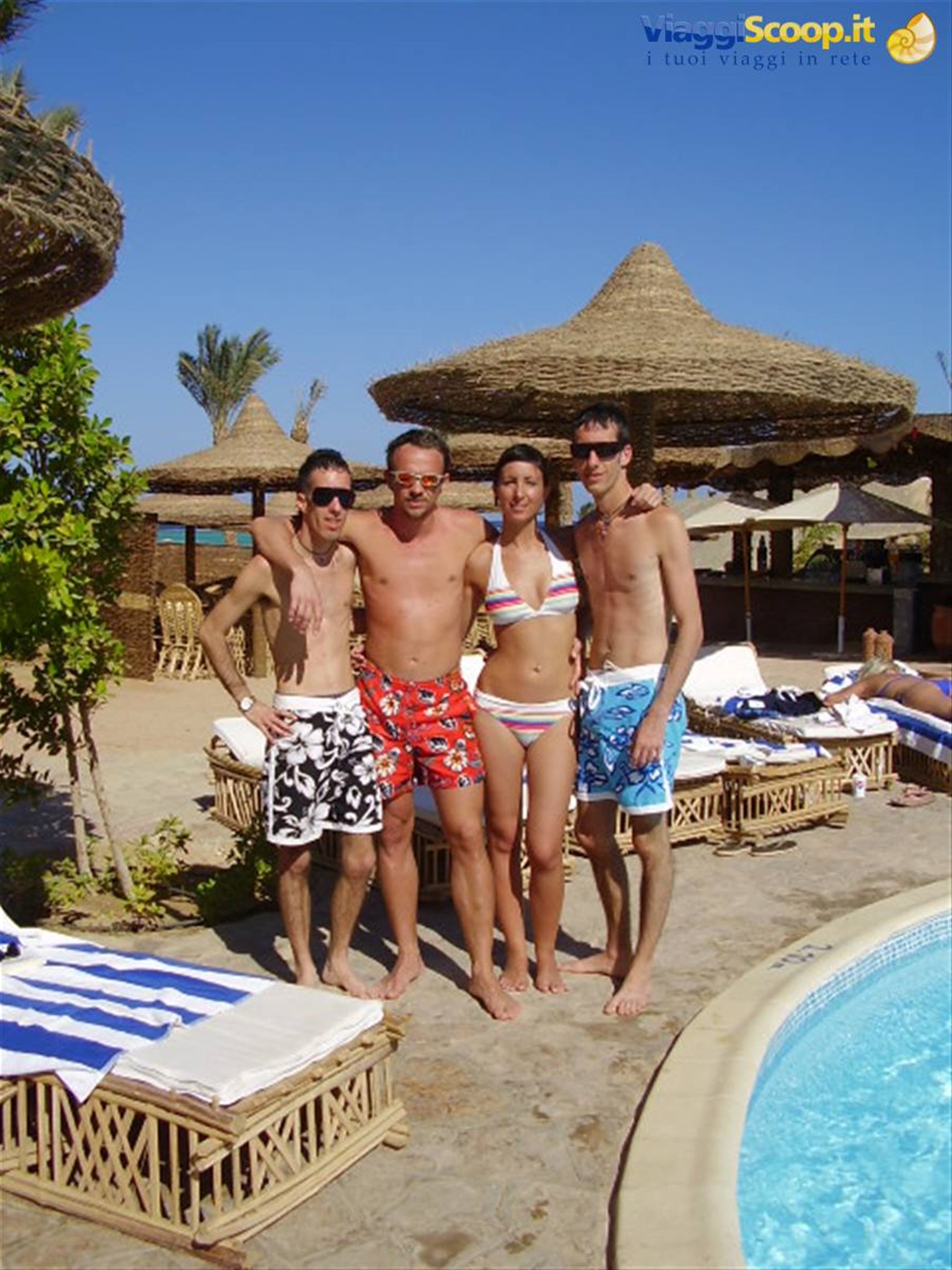 IO E STEFANO CON ALEX E GUENDA... AMICI CONOSCIUTI NEL VILLAGGIO