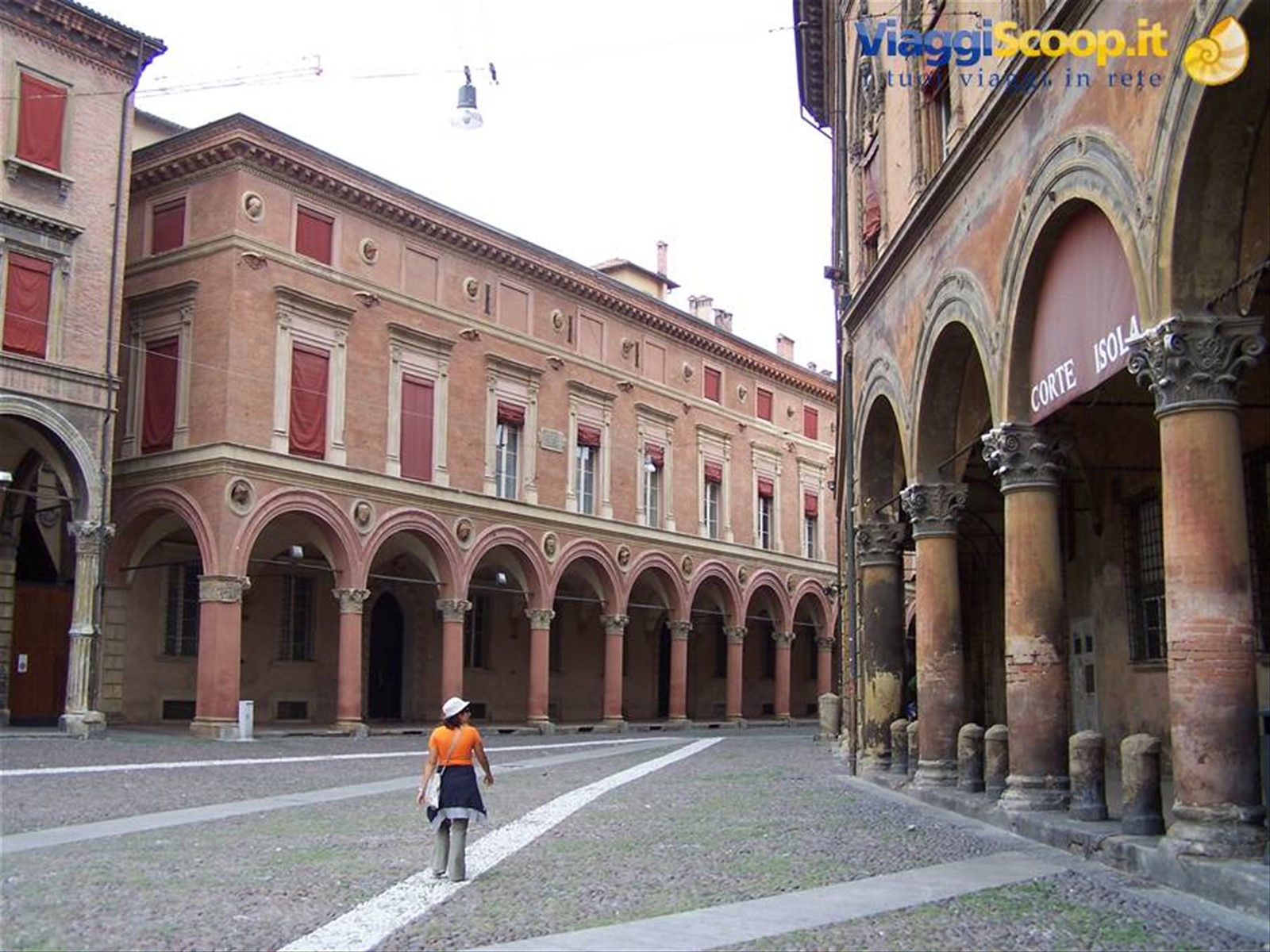 Bologna e i suoi portici...deserti