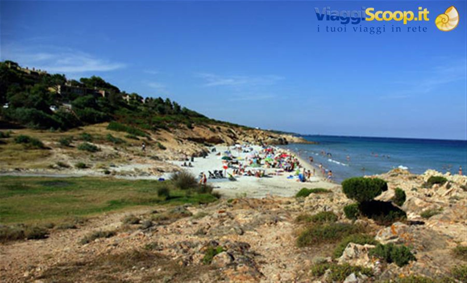 La spiaggia del Pinus Village