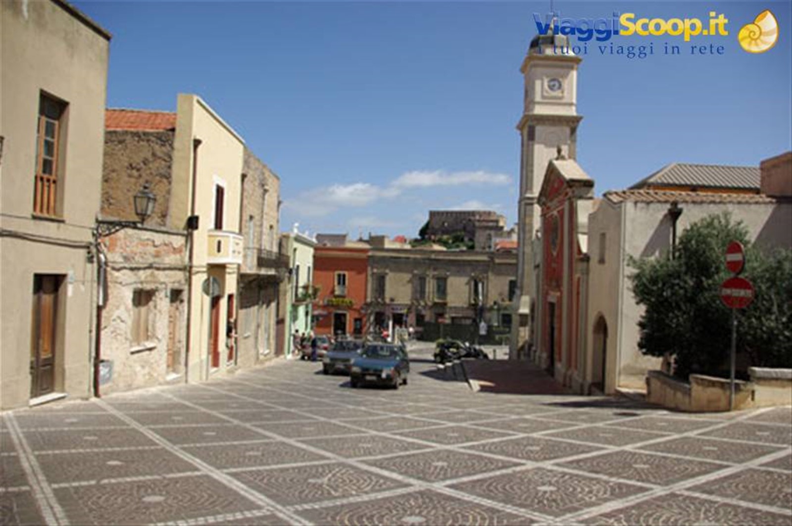 La piazza di S.Antioco