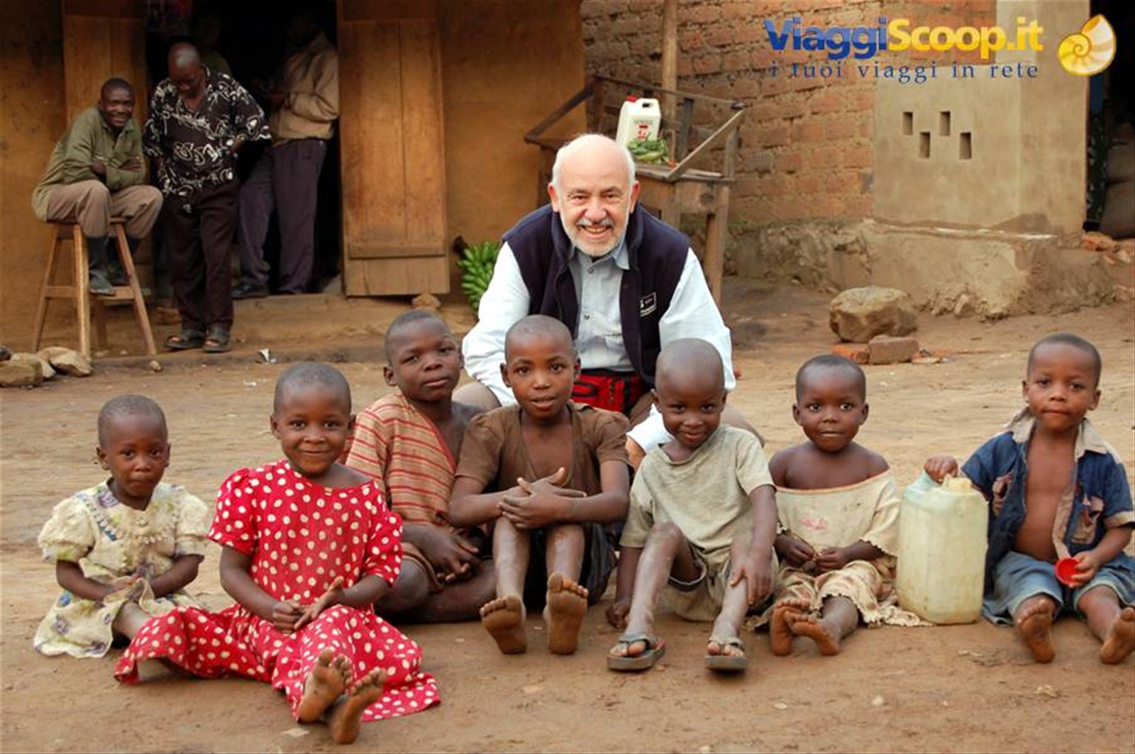 io con i bambini del villaggio Bwindi