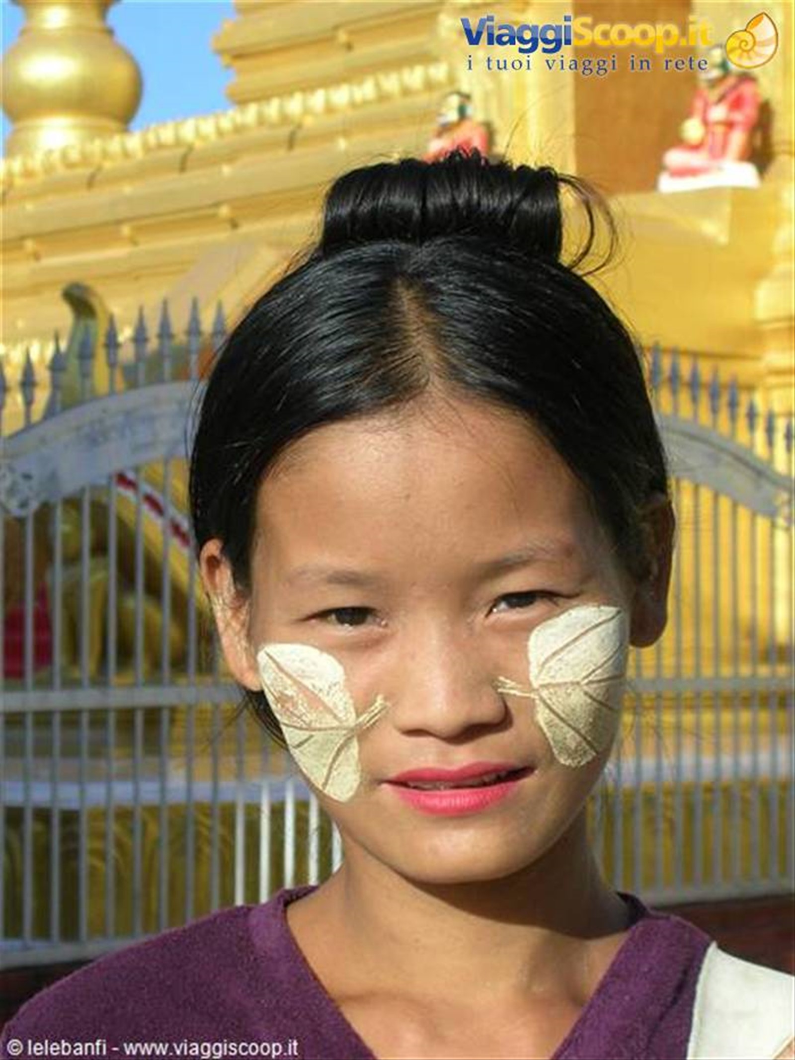 Mandalay - Kuthodaw Paya - Venditrice