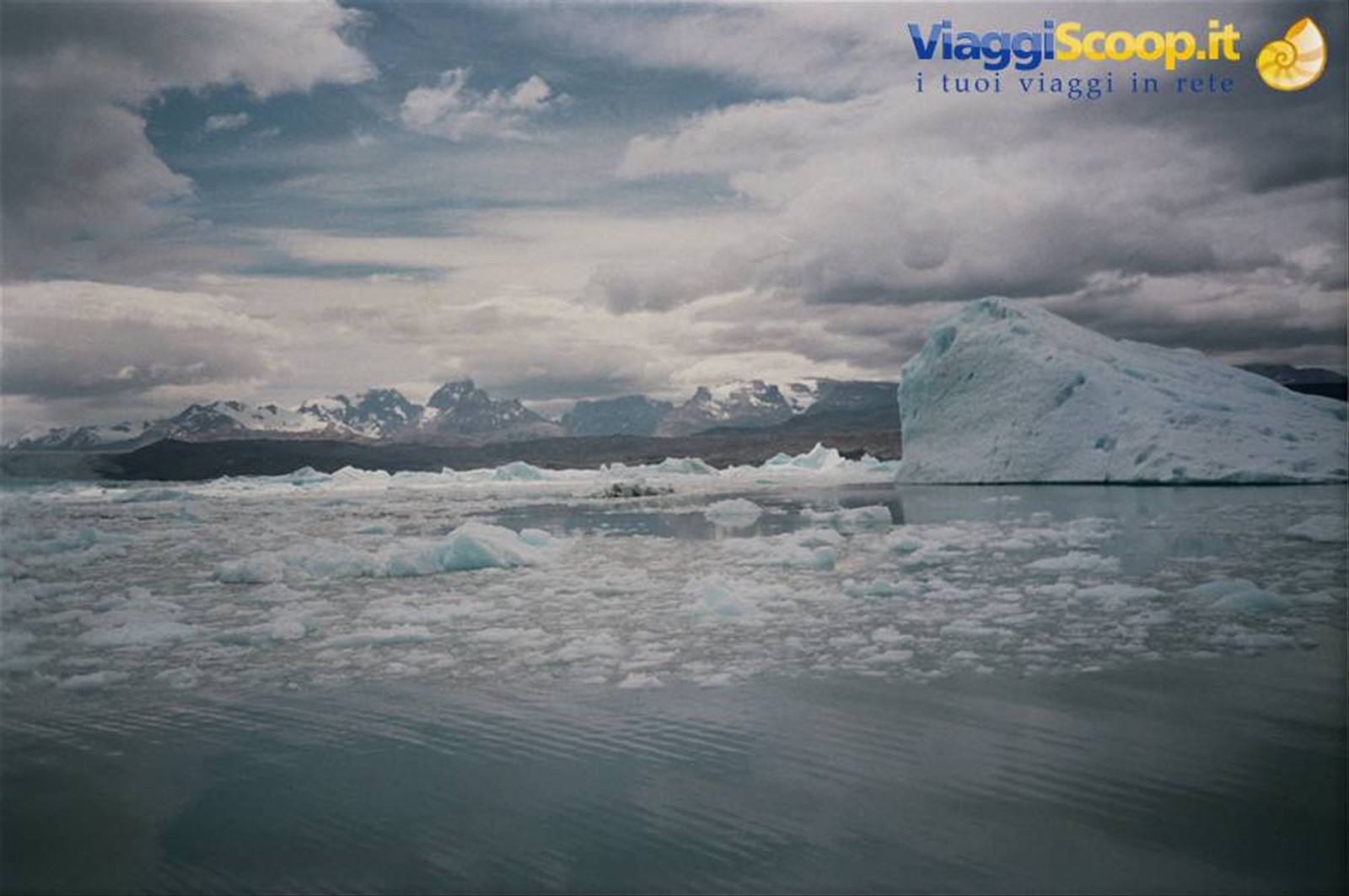 la barriera di icebergs - Ghiacciaio Upsala, Los Glaciares