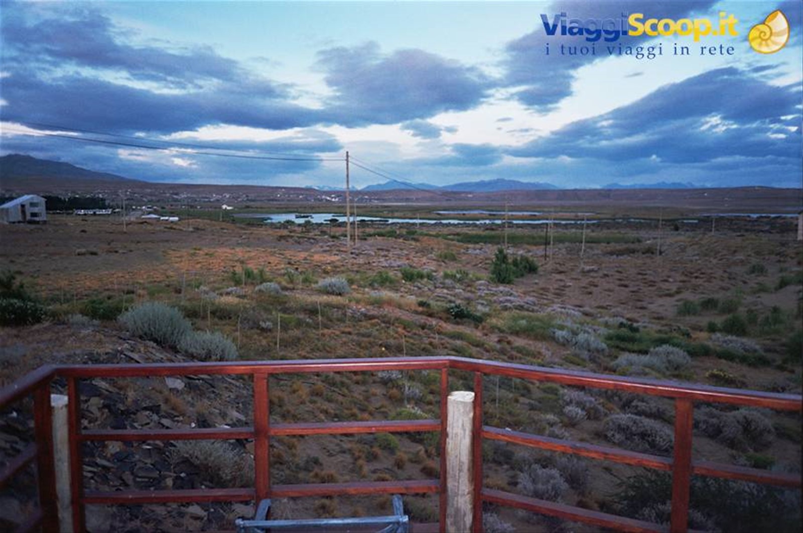 Patagonia dalla terrazza della hosteria meulen (El Calafate)