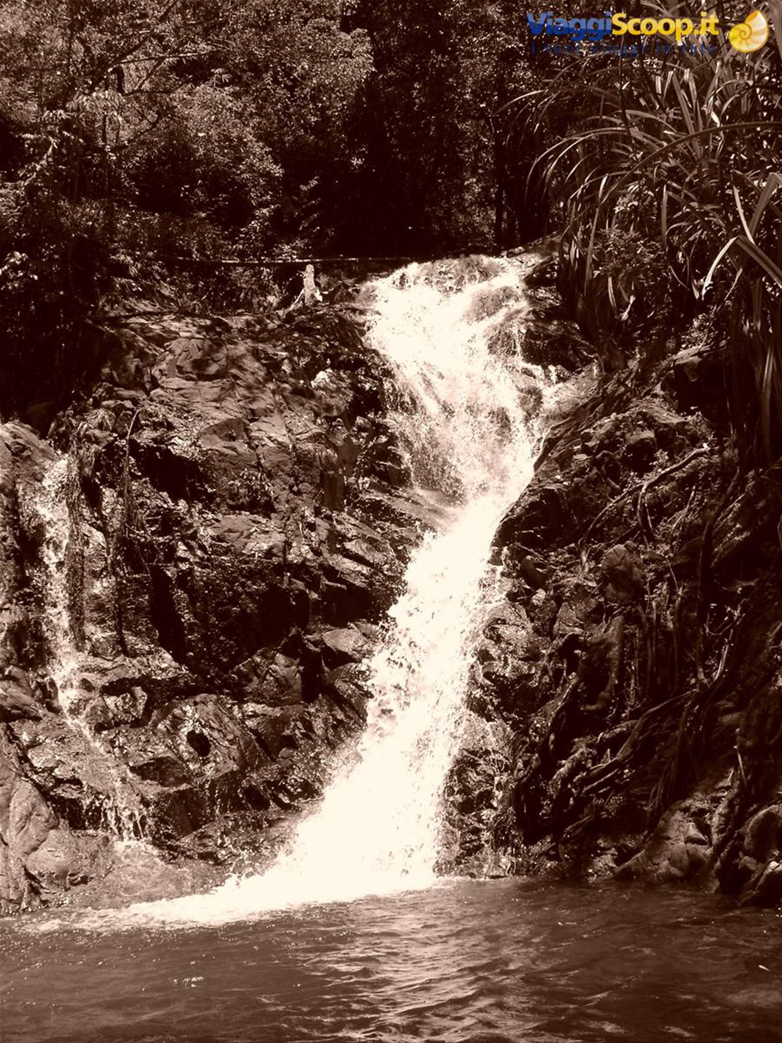 Cascata all'interno di Busuanga