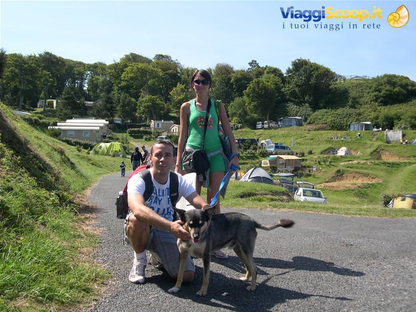 LUCKY . . VALE . . IO . . IL CAMPING . . E UN SOLE CHE SPACCA I SASSI ! (ALTA NORMANDIA)
