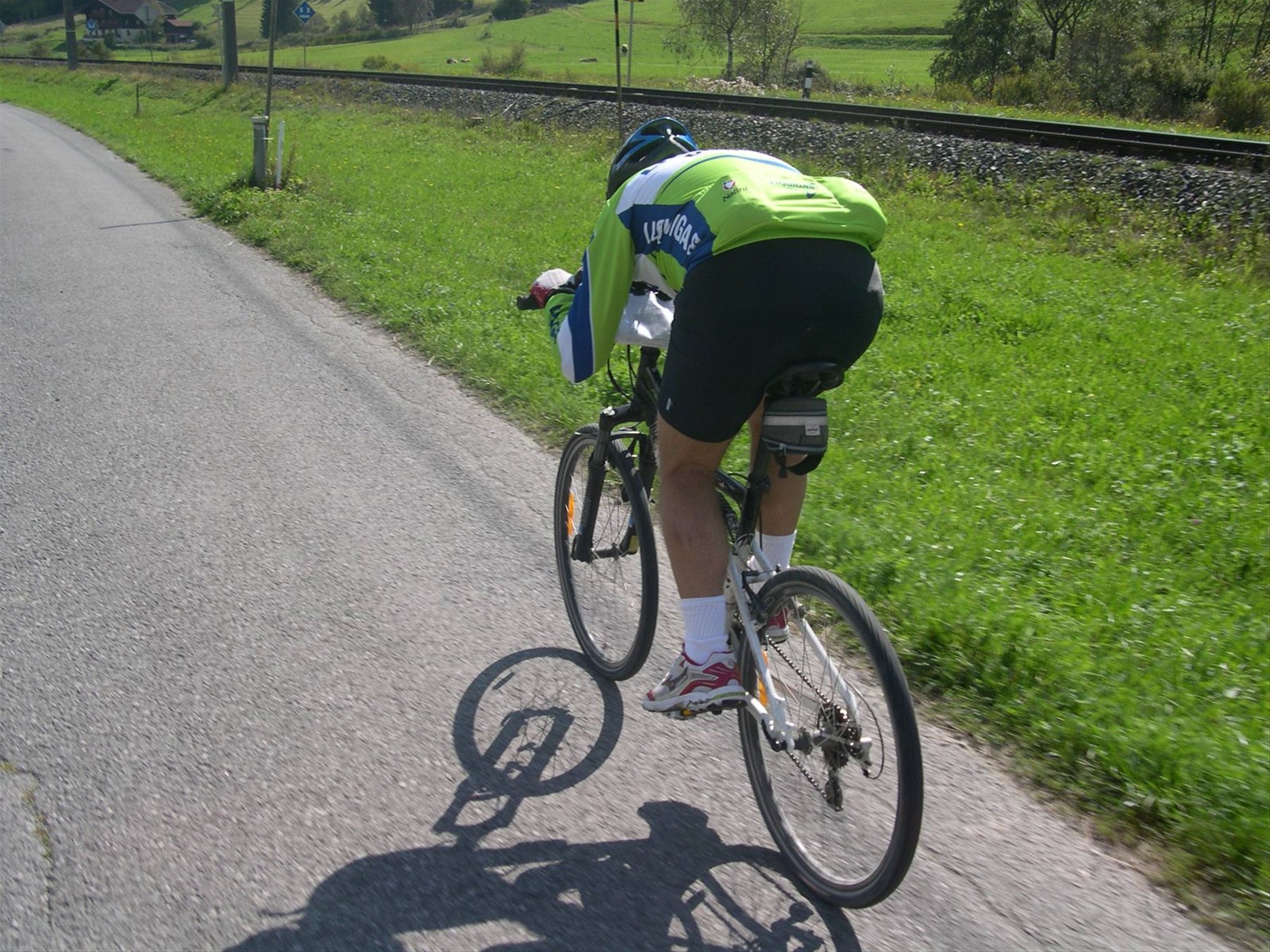 SI TENTA LA FUGA SIN DAI PRIMI KM DELLA TAPPA . . .