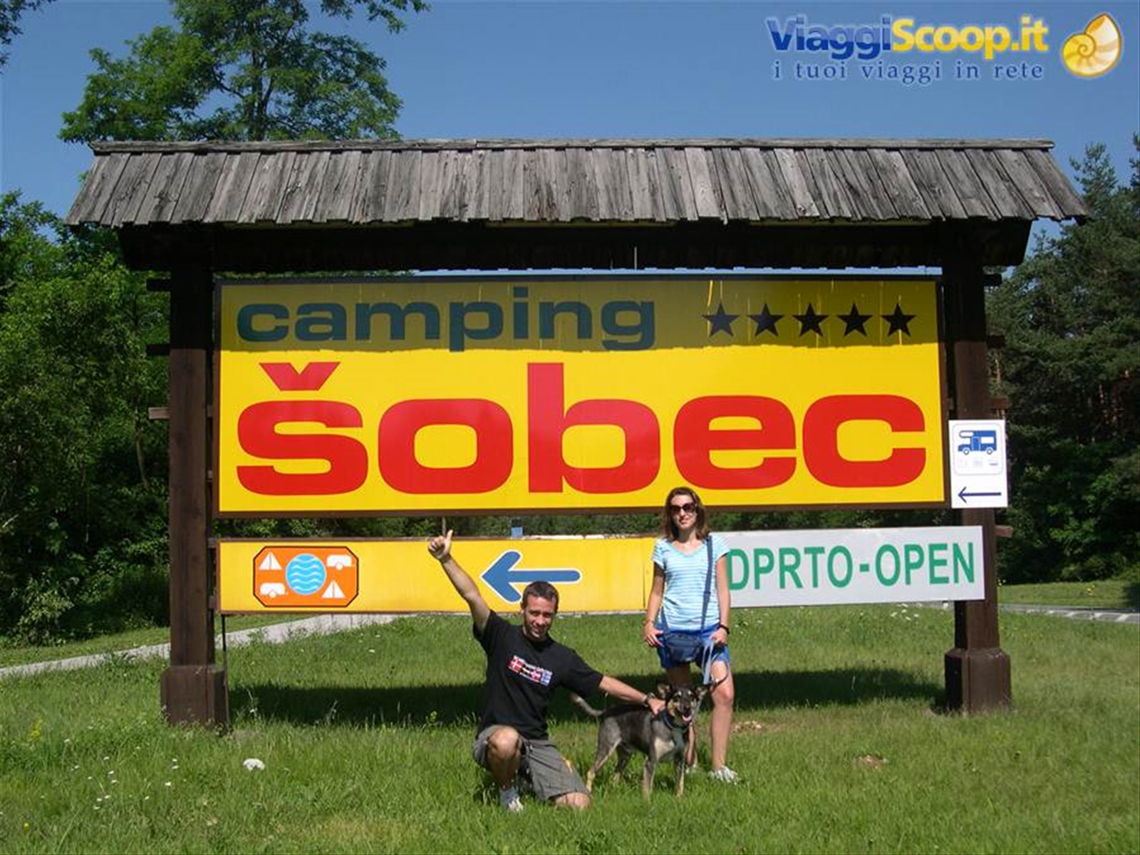IL NOSTRO FANTASTICO CAMPING A 5 STELLE IMMERSO NEL BOSCO . . .