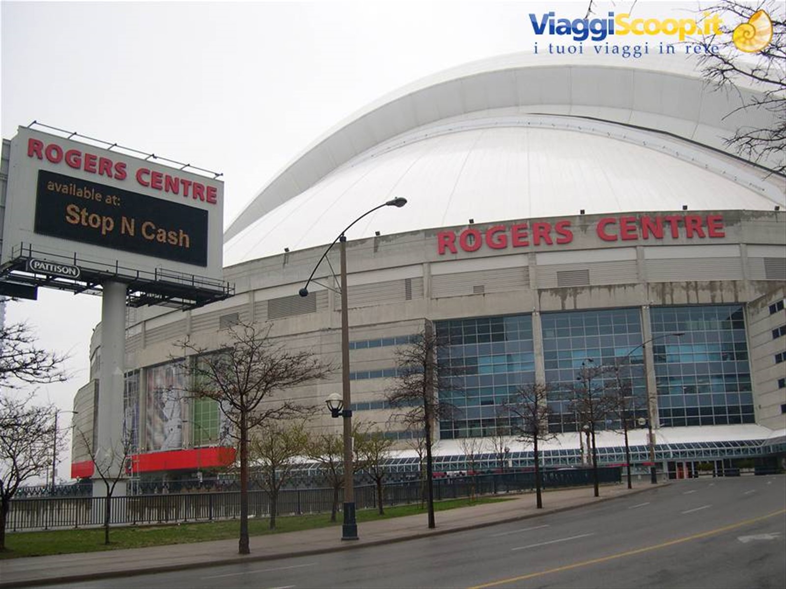 IL ROGERS CENTER STADIUM