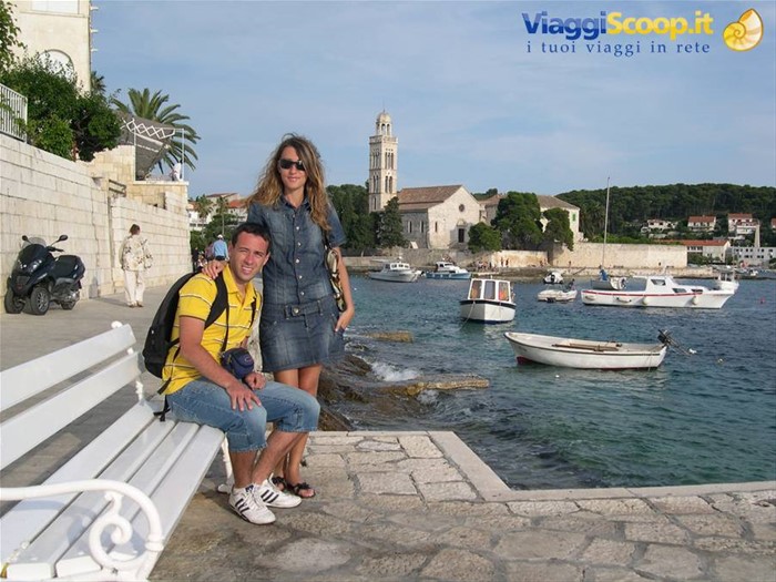 NOI DUE, E SULLO SFONDO HVAR