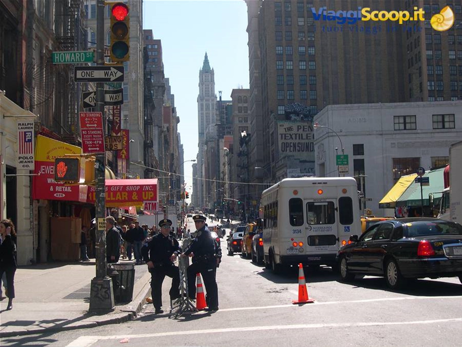 POLICEMAN NEWYORKESI