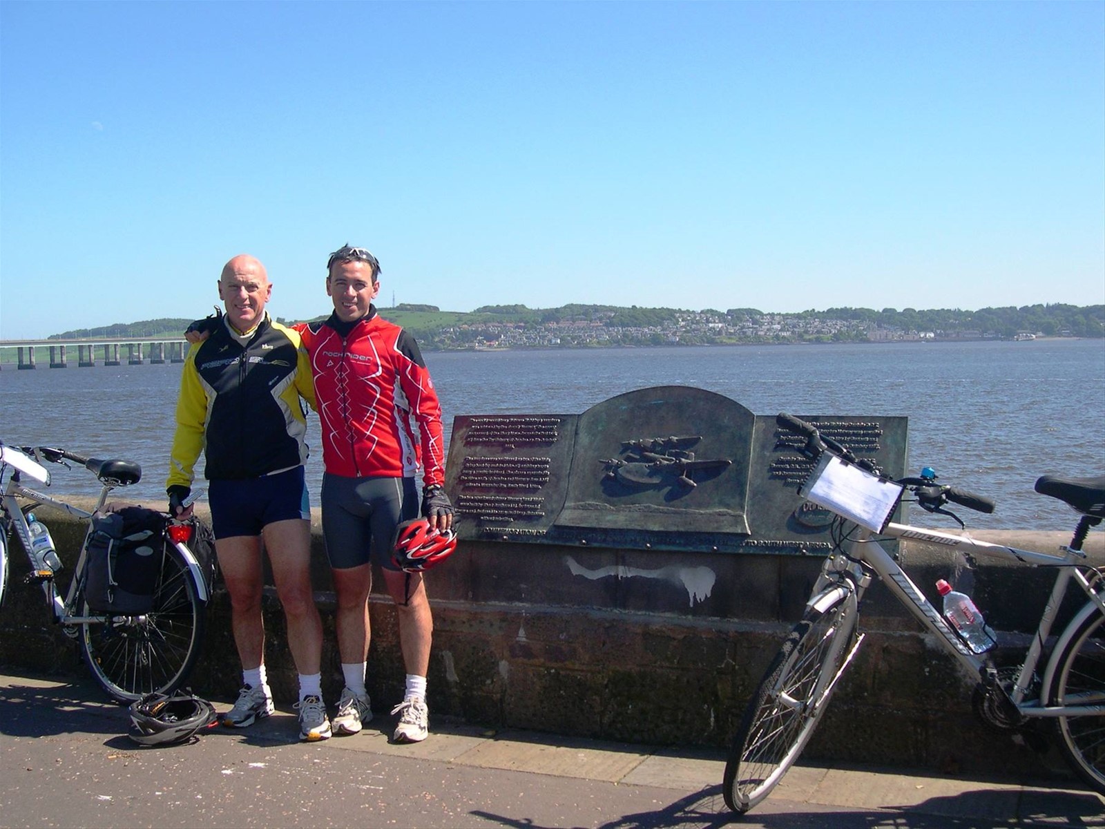ARRIVO A DUNDEE, SULLO SFONDO WORMIT