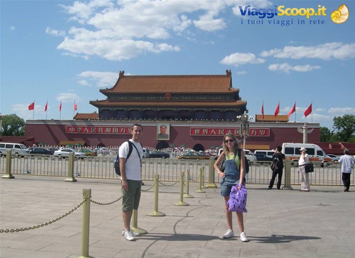CLAUDIO E VALENTINA A PIAZZA TIAN'ANMEN
