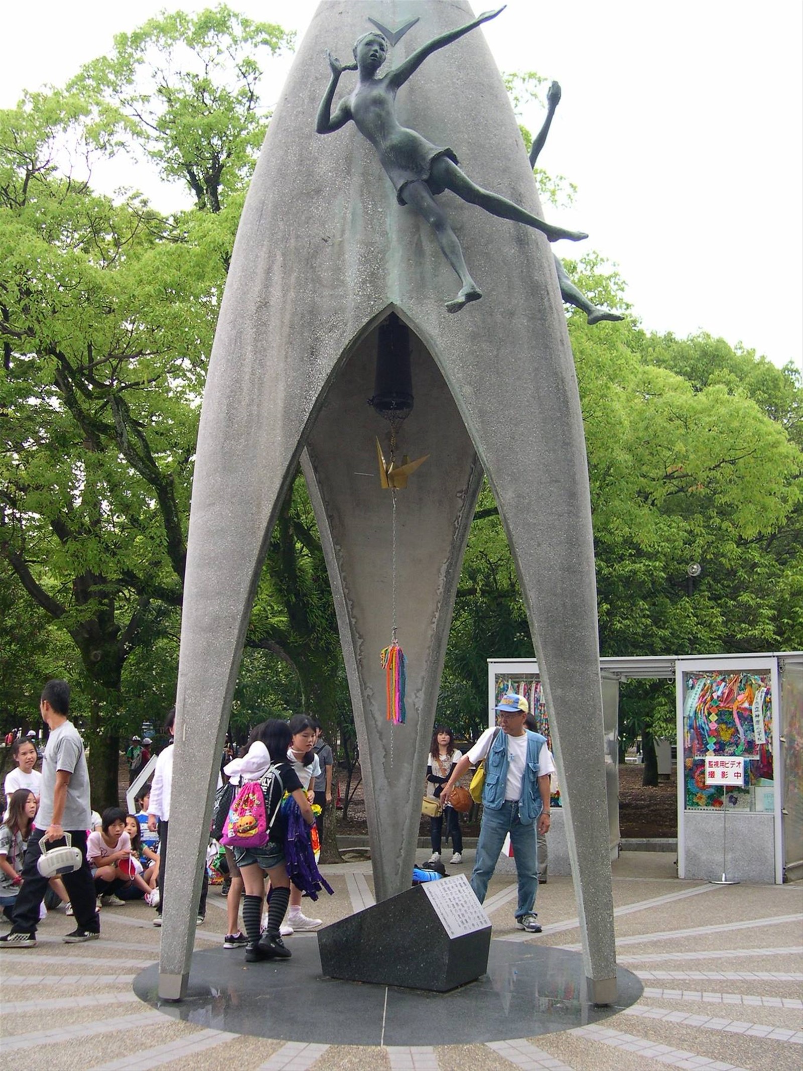 MONUMENTO IN RICORDO AI BAMBINI